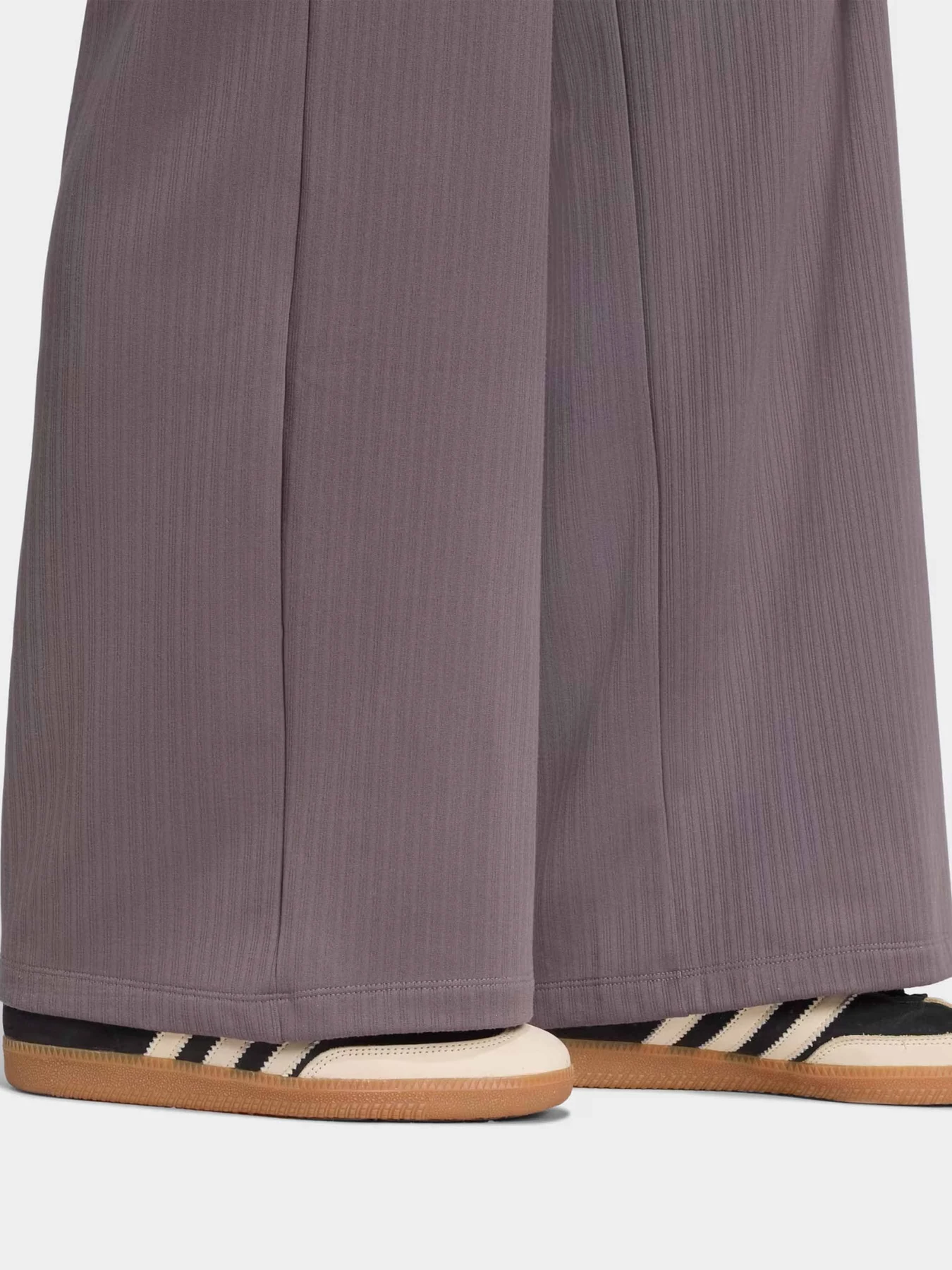 Штани Adidas ESSENTIALS модель JV7485 Штани Adidas ESSENTIALS модель JV7485 Фото