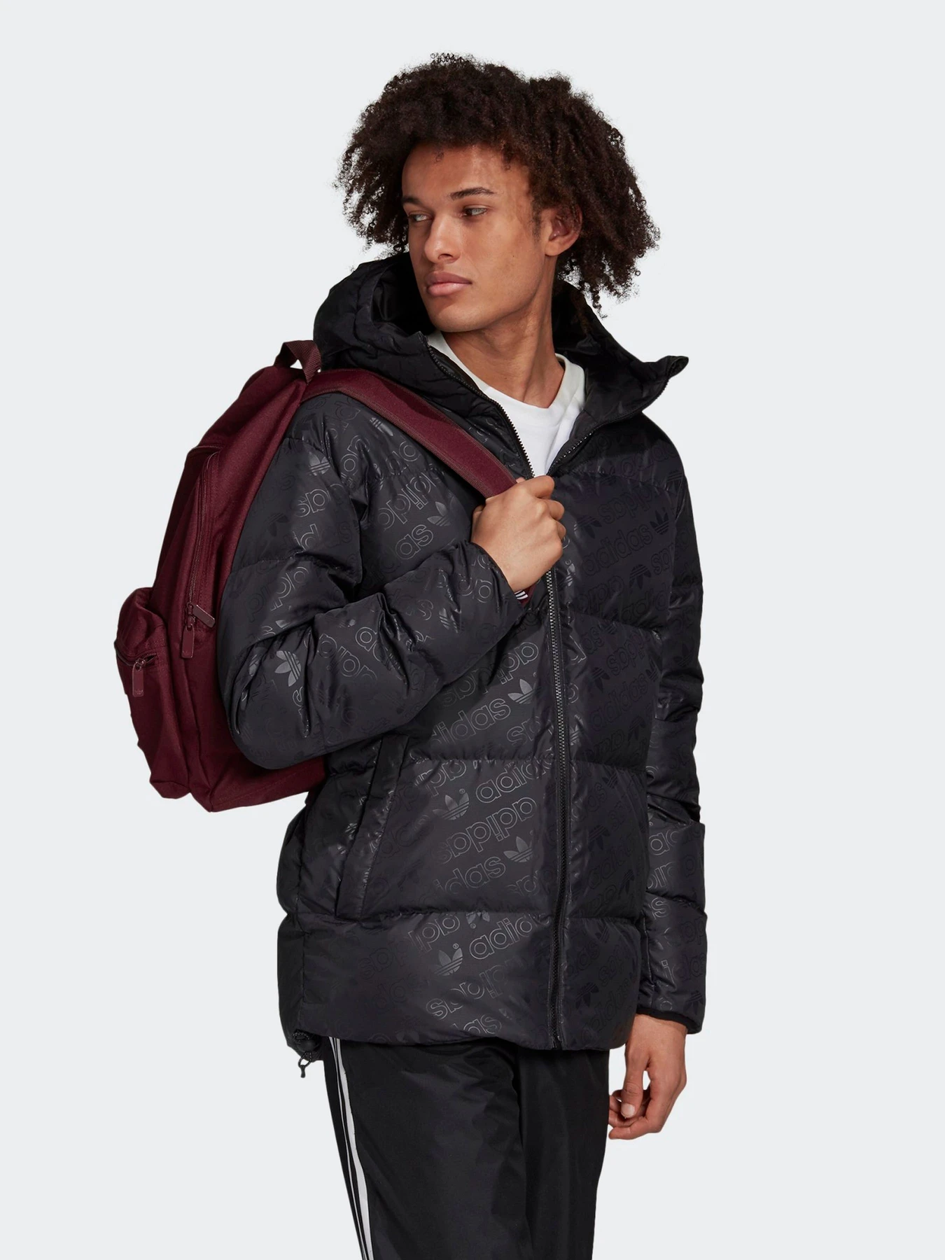 Куртки и дубленки Adidas модель JW5839 Куртки и дубленки Adidas модель JW5839 Фото