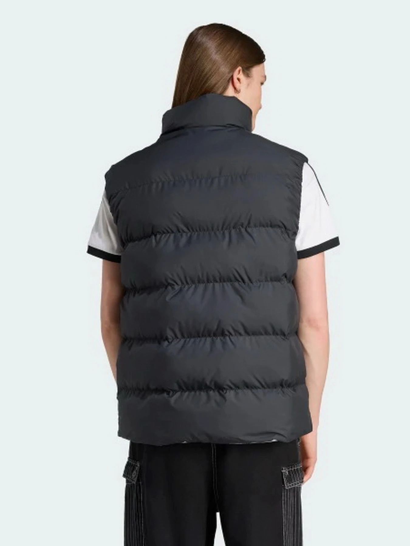 Куртки та дублянки Adidas модель JW5841 Фото