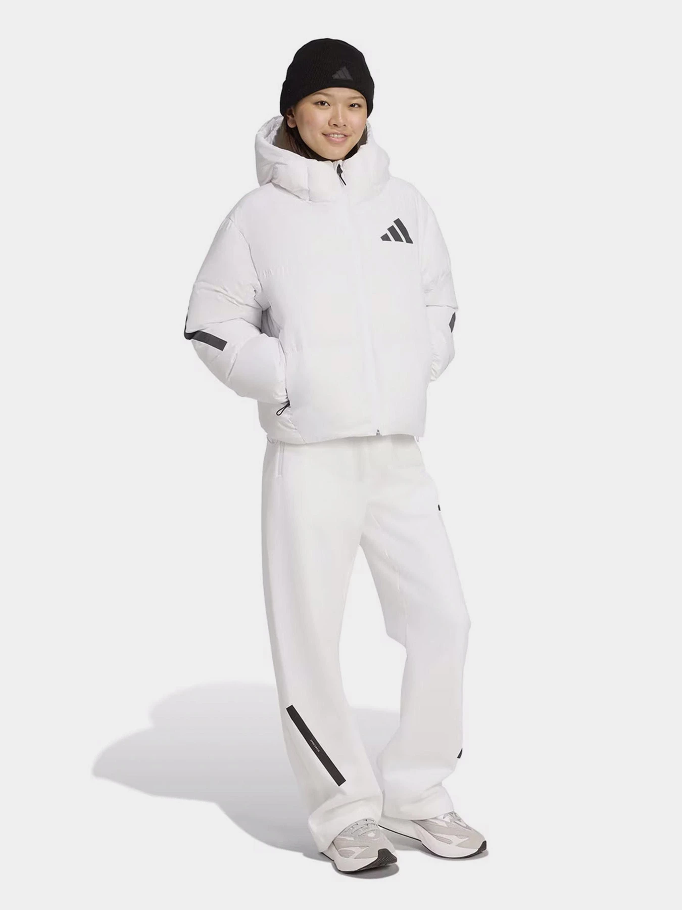 Куртки та дублянки Adidas модель JX0562 Фото