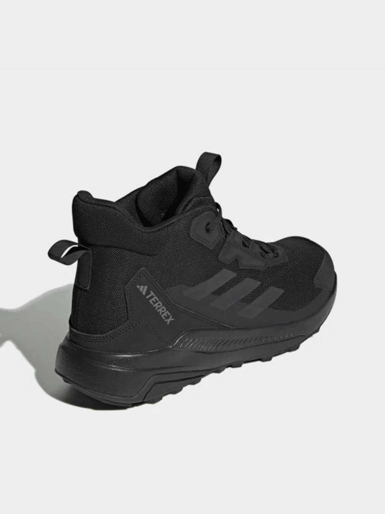 Черевики та чоботи Adidas модель IE1473 Фото