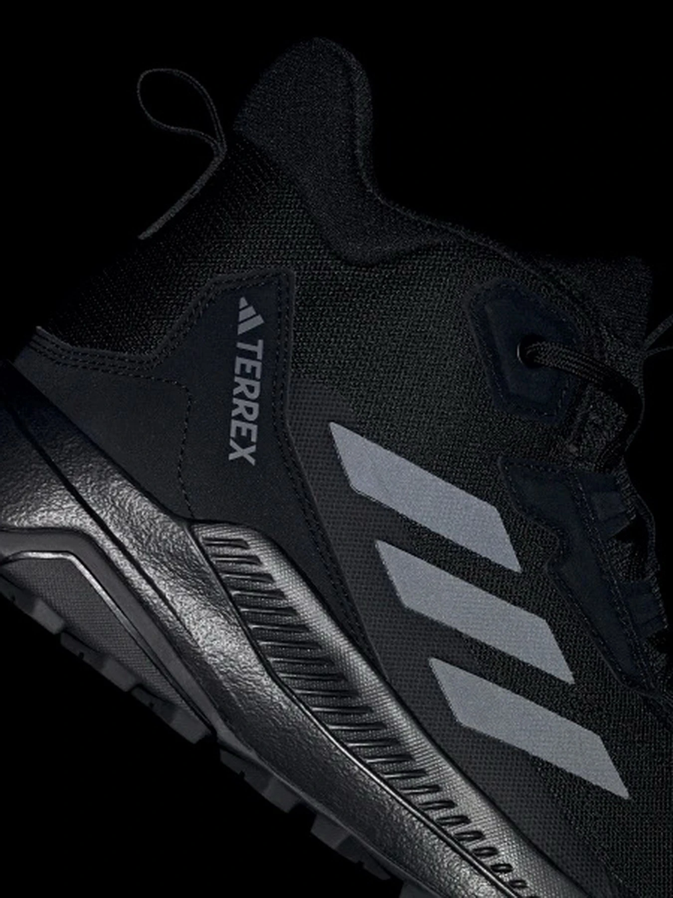 Черевики та чоботи Adidas модель IE1473 Фото