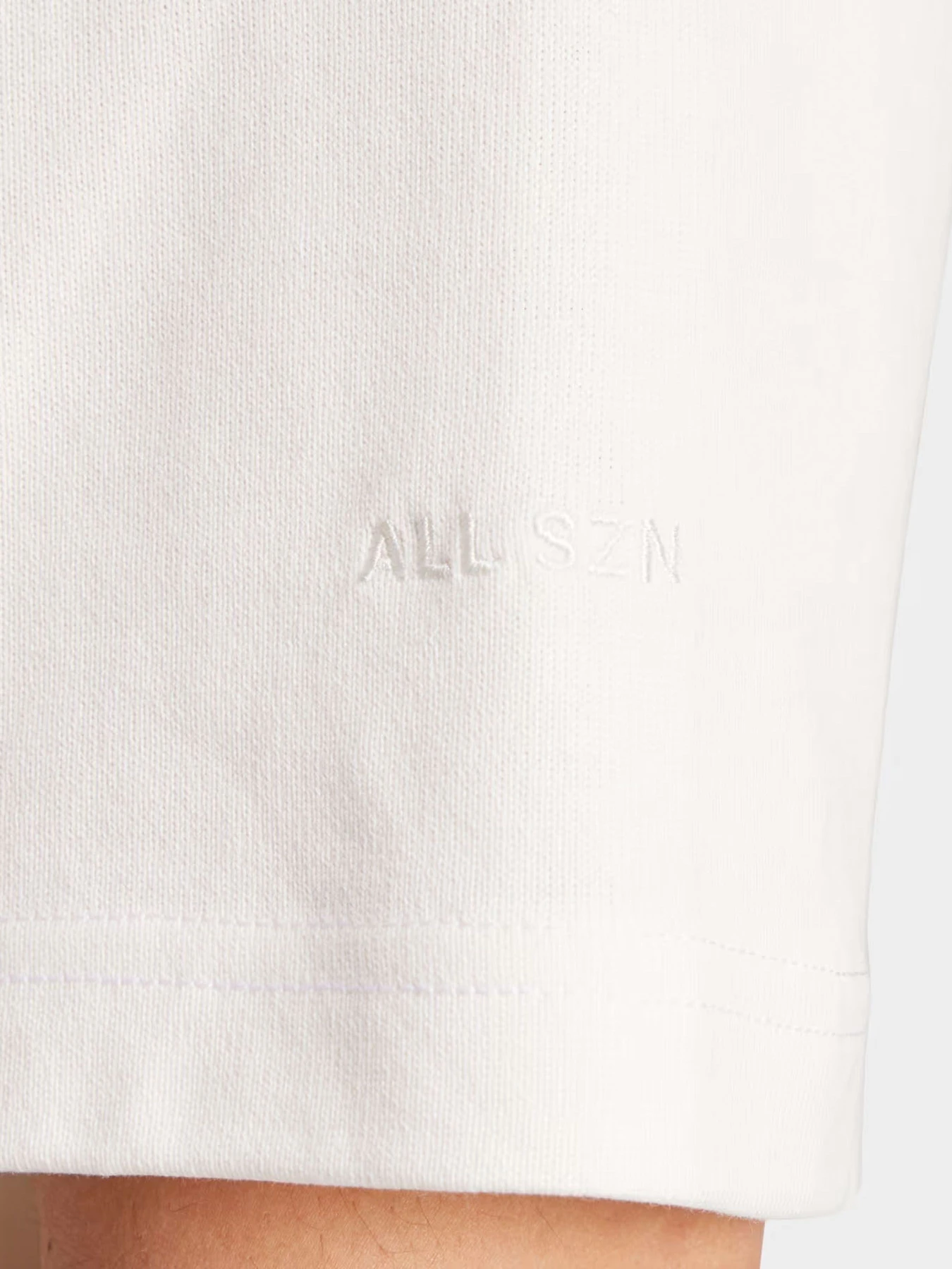 Футболки и поло Adidas ALL SZN EMBROIDERED GRAPHICS модель JL6552 Футболки и поло Adidas ALL SZN EMBROIDERED GRAPHICS модель JL6552 Фото