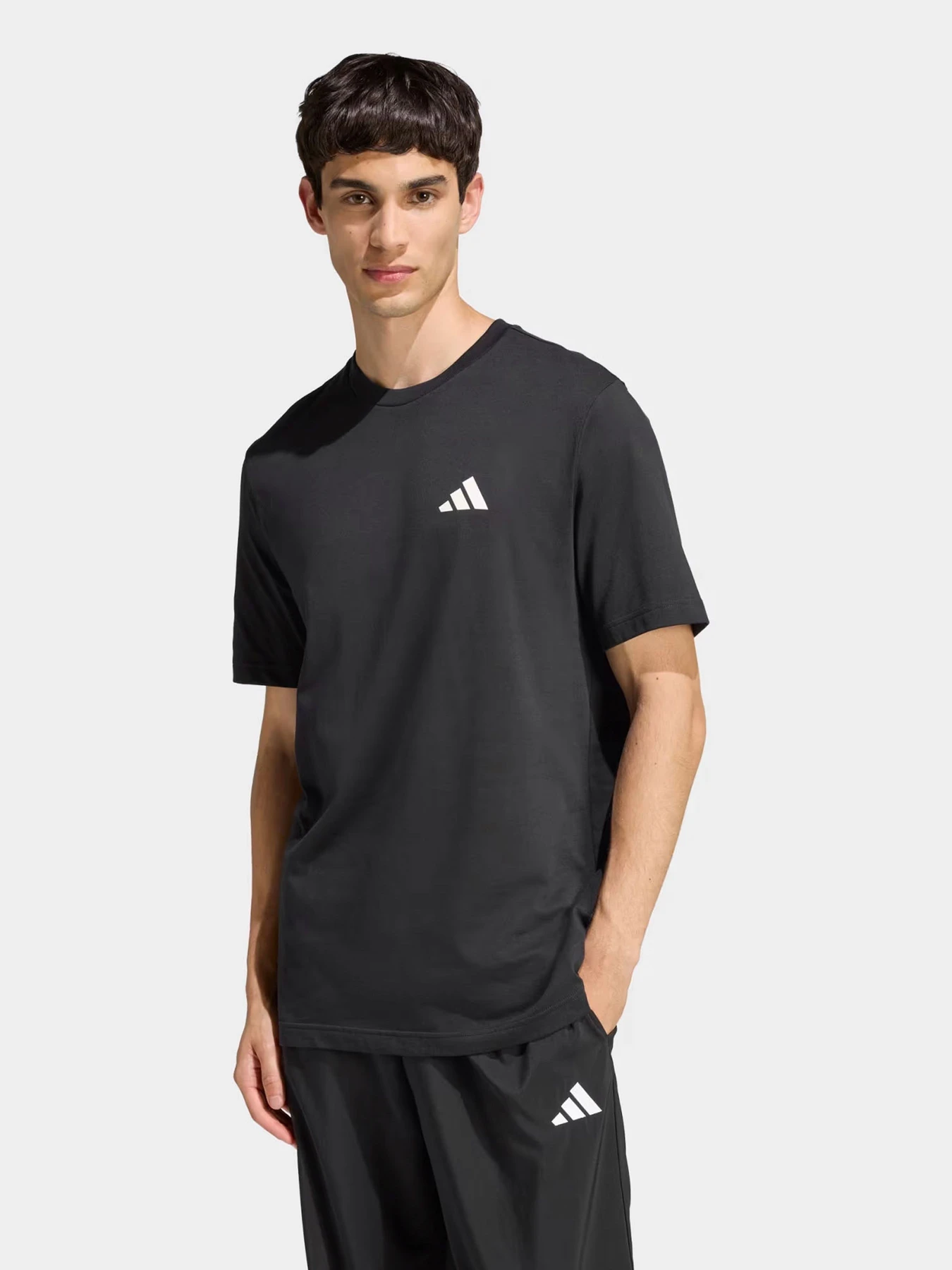 Футболки и поло Adidas OUTDOOR MOUNTAIN BIKING GRAPHI модель KB2536 Футболки и поло Adidas OUTDOOR MOUNTAIN BIKING GRAPHI модель KB2536 Фото