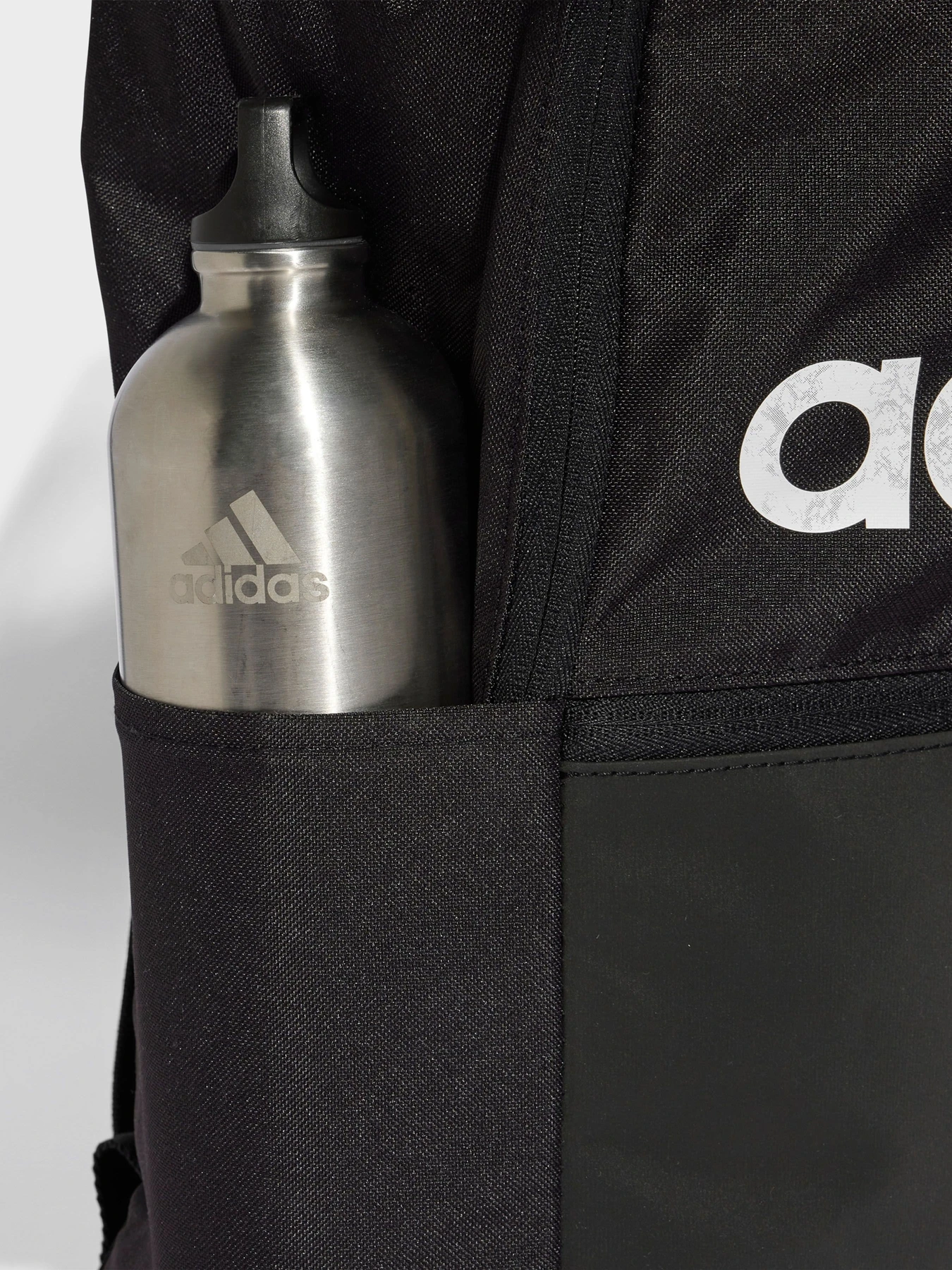 Рюкзаки Adidas CLASSIC DAILY 22,75L модель JD9567 Рюкзаки Adidas CLASSIC DAILY 22,75L модель JD9567 Фото