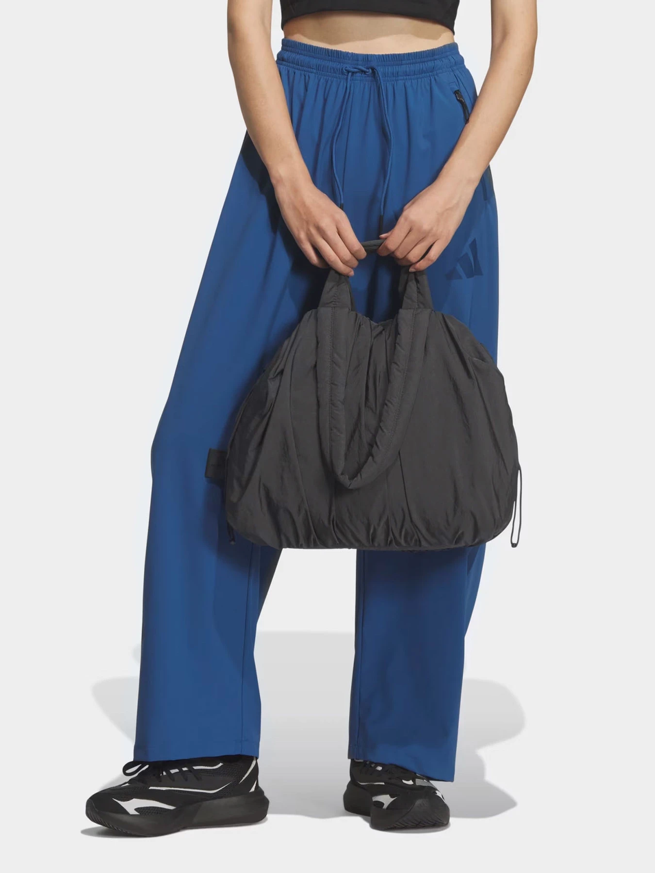 Сумки Adidas "MUST HAVES TOTE
" модель JZ2141 Сумки Adidas "MUST HAVES TOTE
" модель JZ2141 Фото