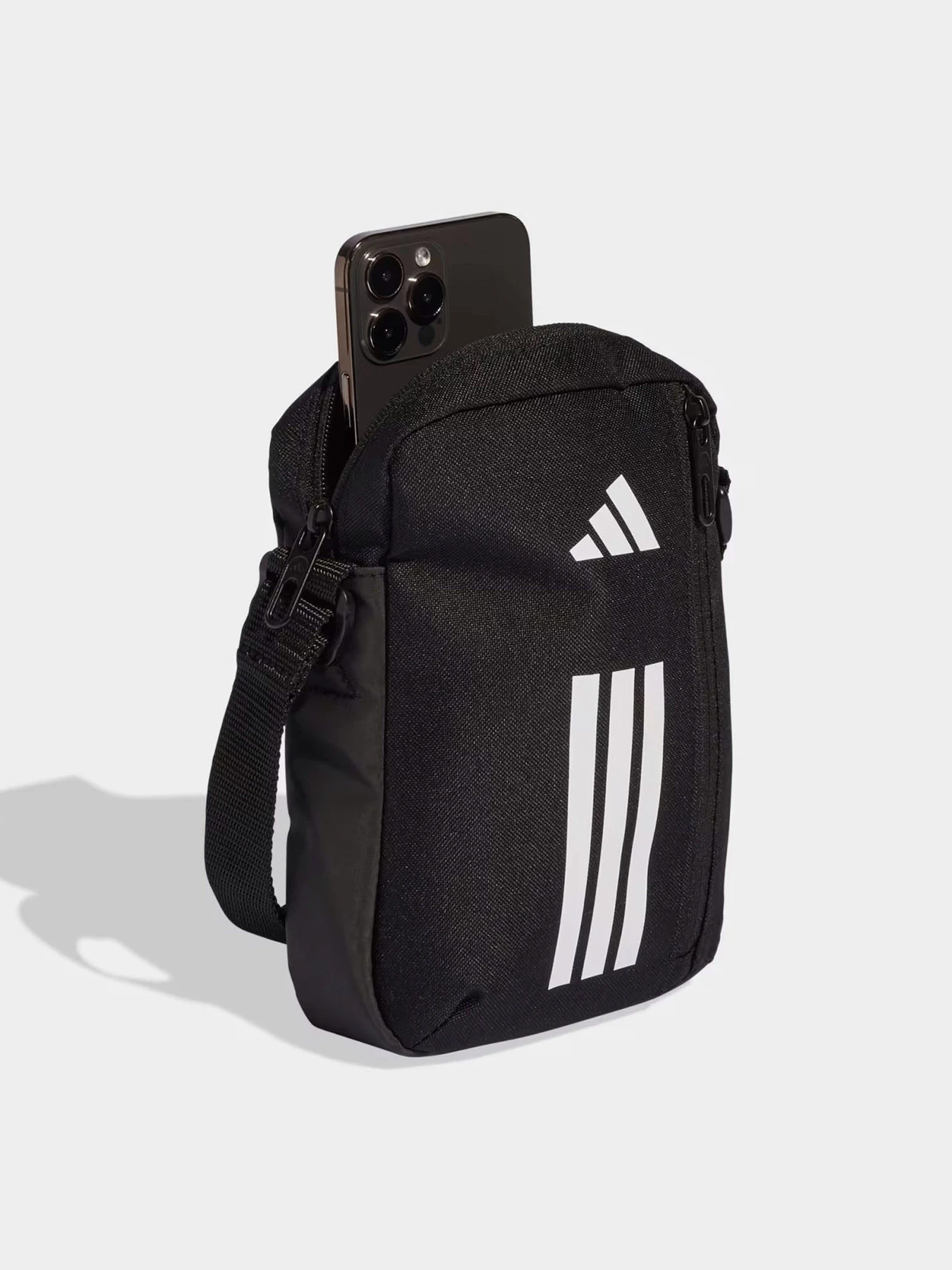 Сумки Adidas "ADIDAS PRIMELIFT
" модель JZ7085 Сумки Adidas "ADIDAS PRIMELIFT
" модель JZ7085 Фото