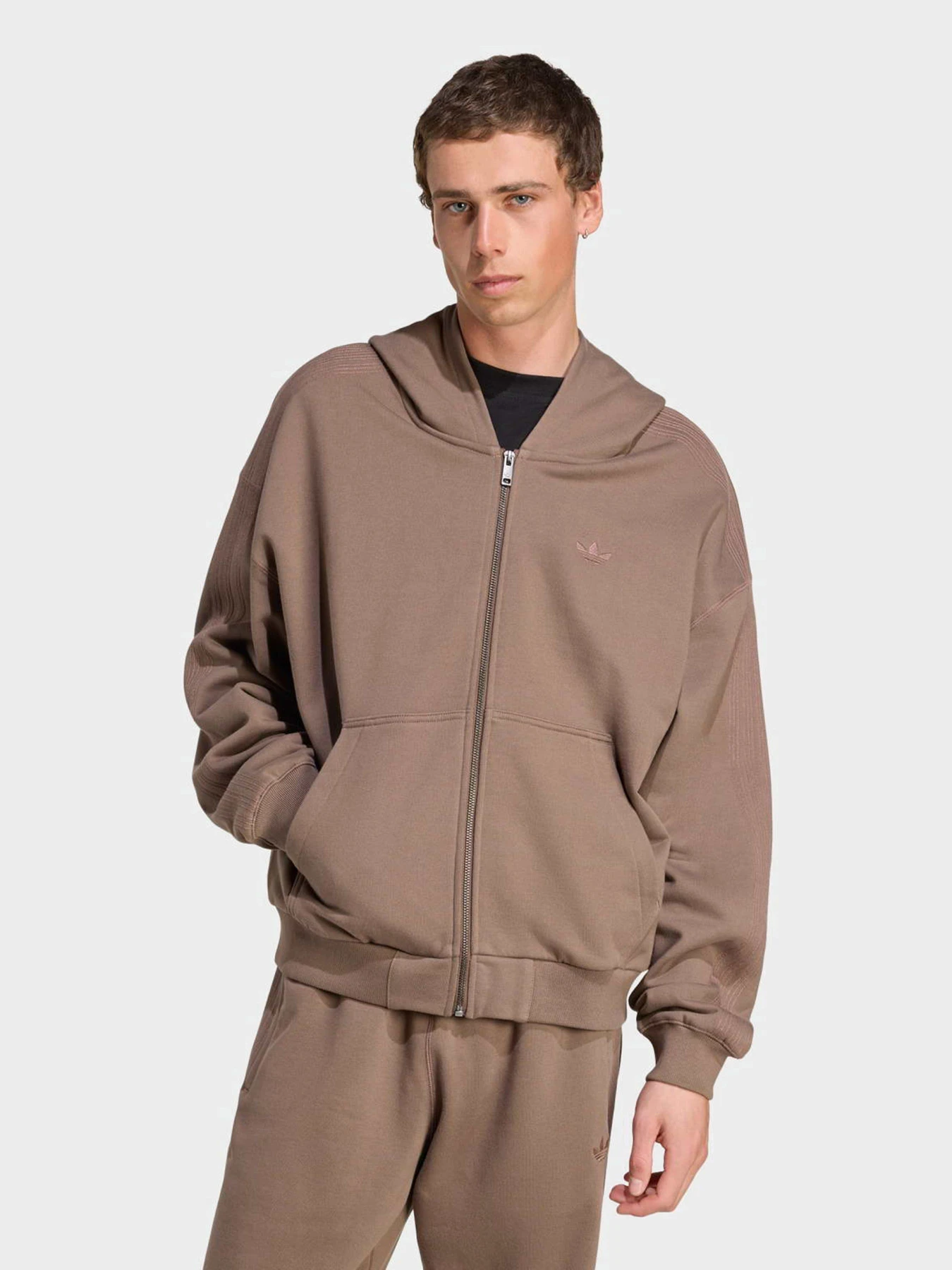 Худи и свитшоты Adidas ESS модель JW1072 Худи и свитшоты Adidas ESS модель JW1072 Фото