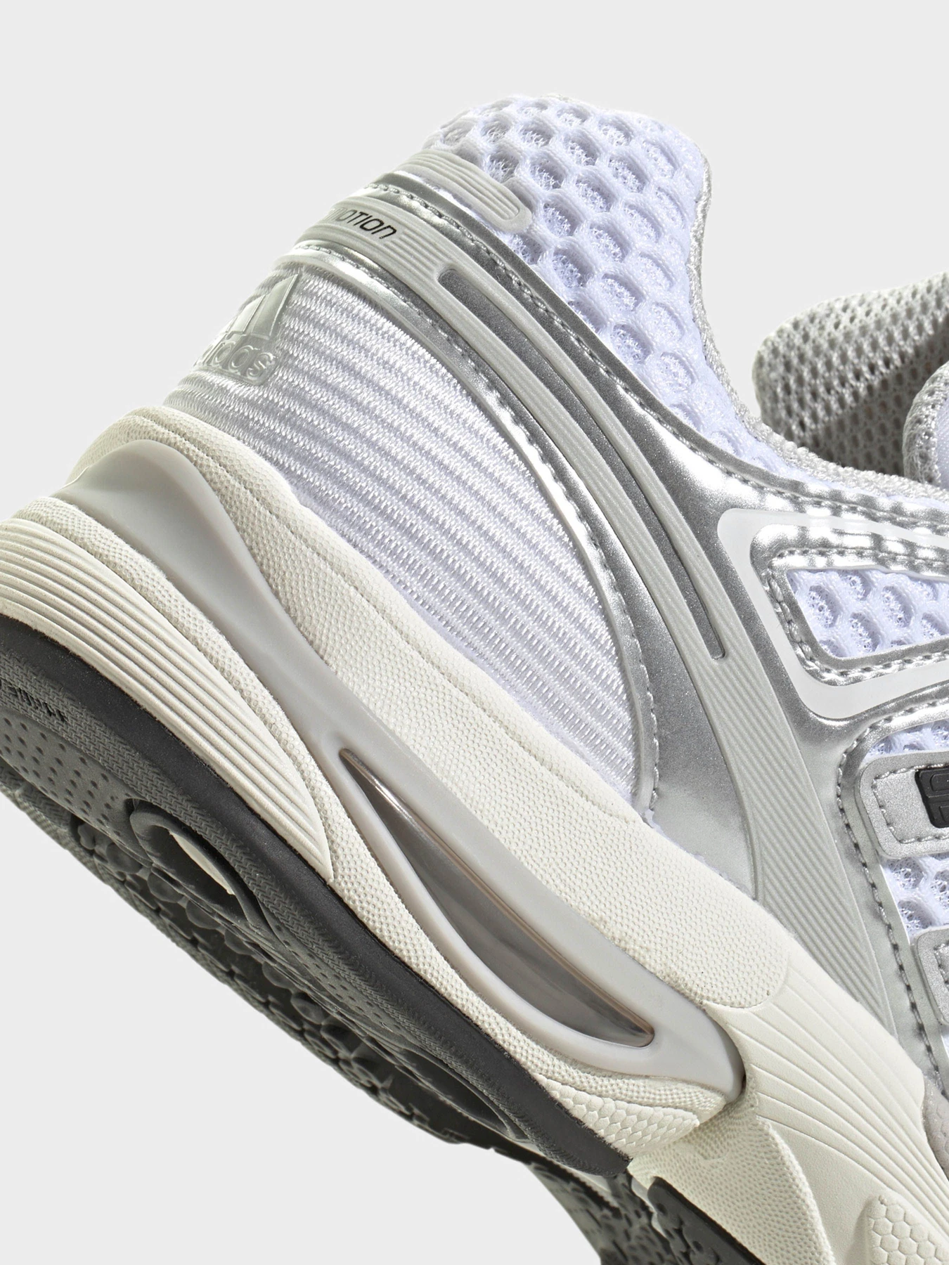 Кроссовки Adidas ADISTAR CONTROL 5 модель KI6121 Кроссовки Adidas ADISTAR CONTROL 5 модель KI6121 Фото