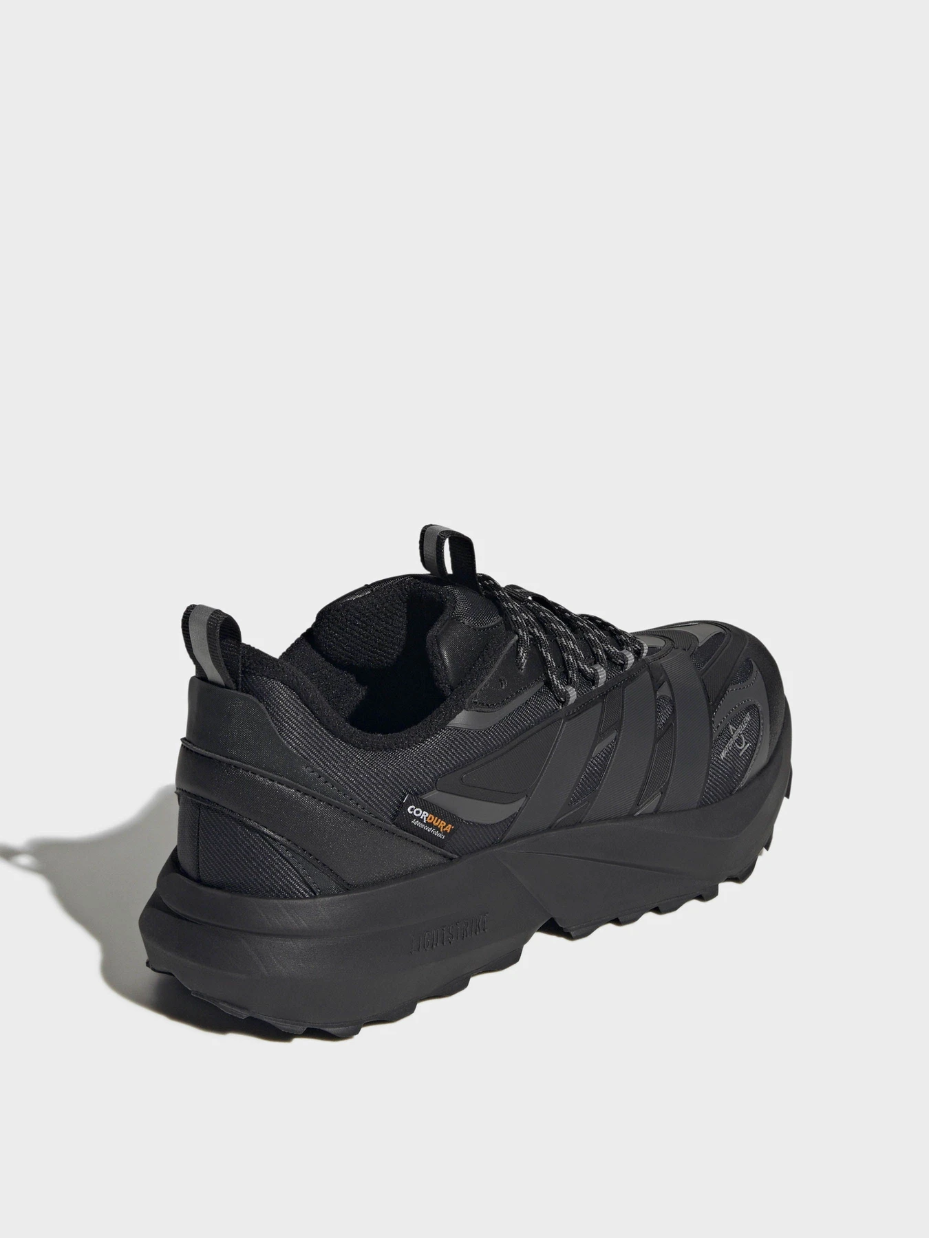 Кросівки Adidas LIGHTBLAZE модель KI9138 Кросівки Adidas LIGHTBLAZE модель KI9138 Фото