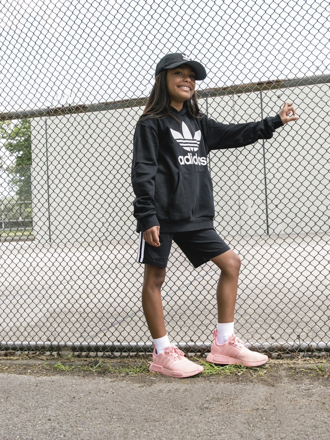 Худи и свитшоты Adidas Trefoil модель DV2870 Худи и свитшоты Adidas Trefoil модель DV2870 Фото