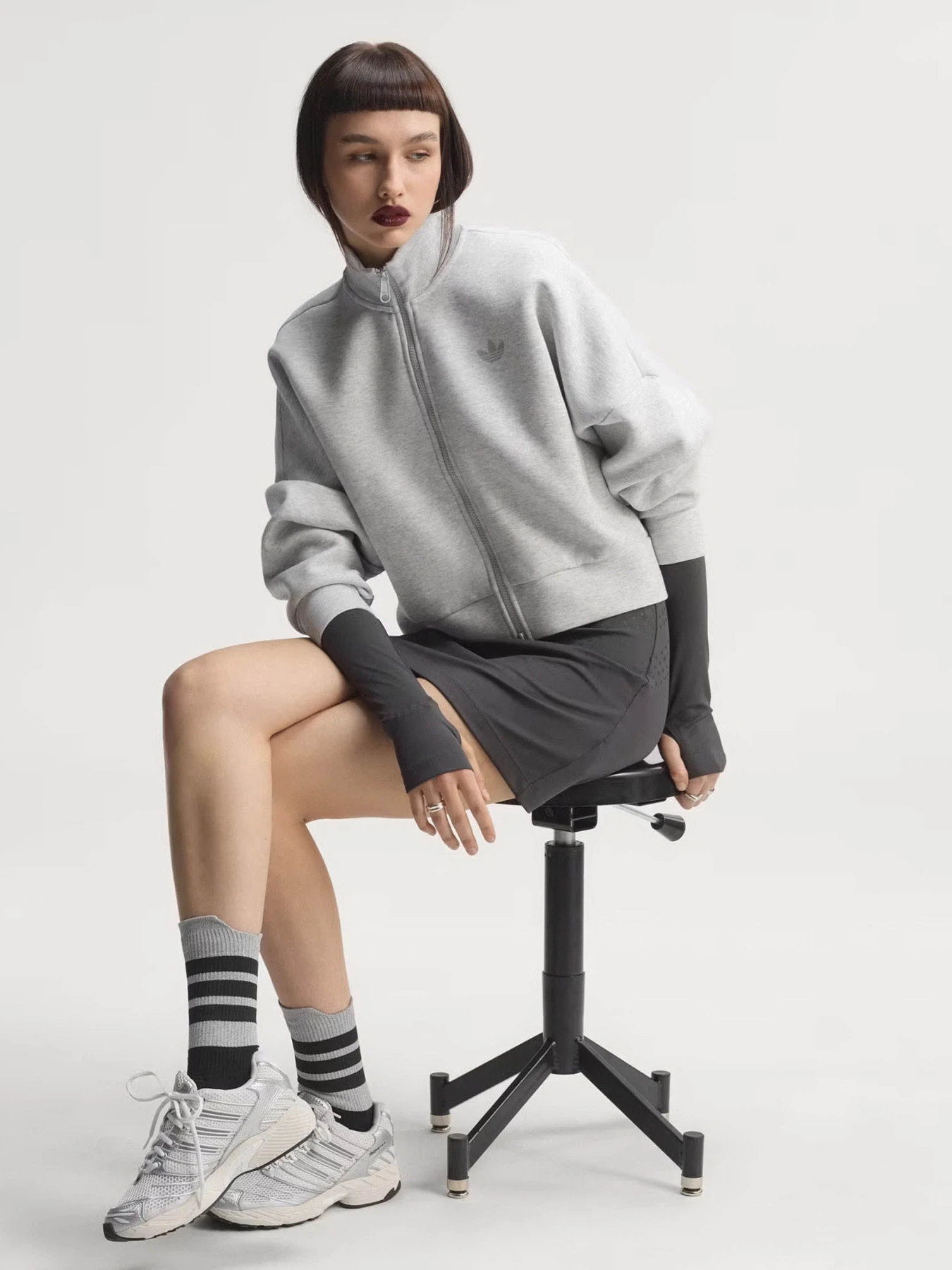 Худи и свитшоты Adidas SPACER модель HY8037 Худи и свитшоты Adidas SPACER модель HY8037 Фото