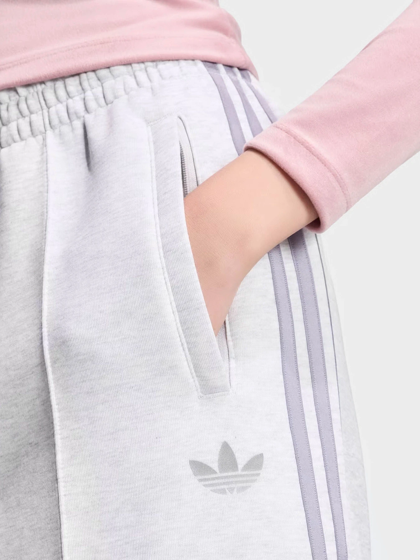 Брюки Adidas SPACER модель HY8044 Брюки Adidas SPACER модель HY8044 Фото
