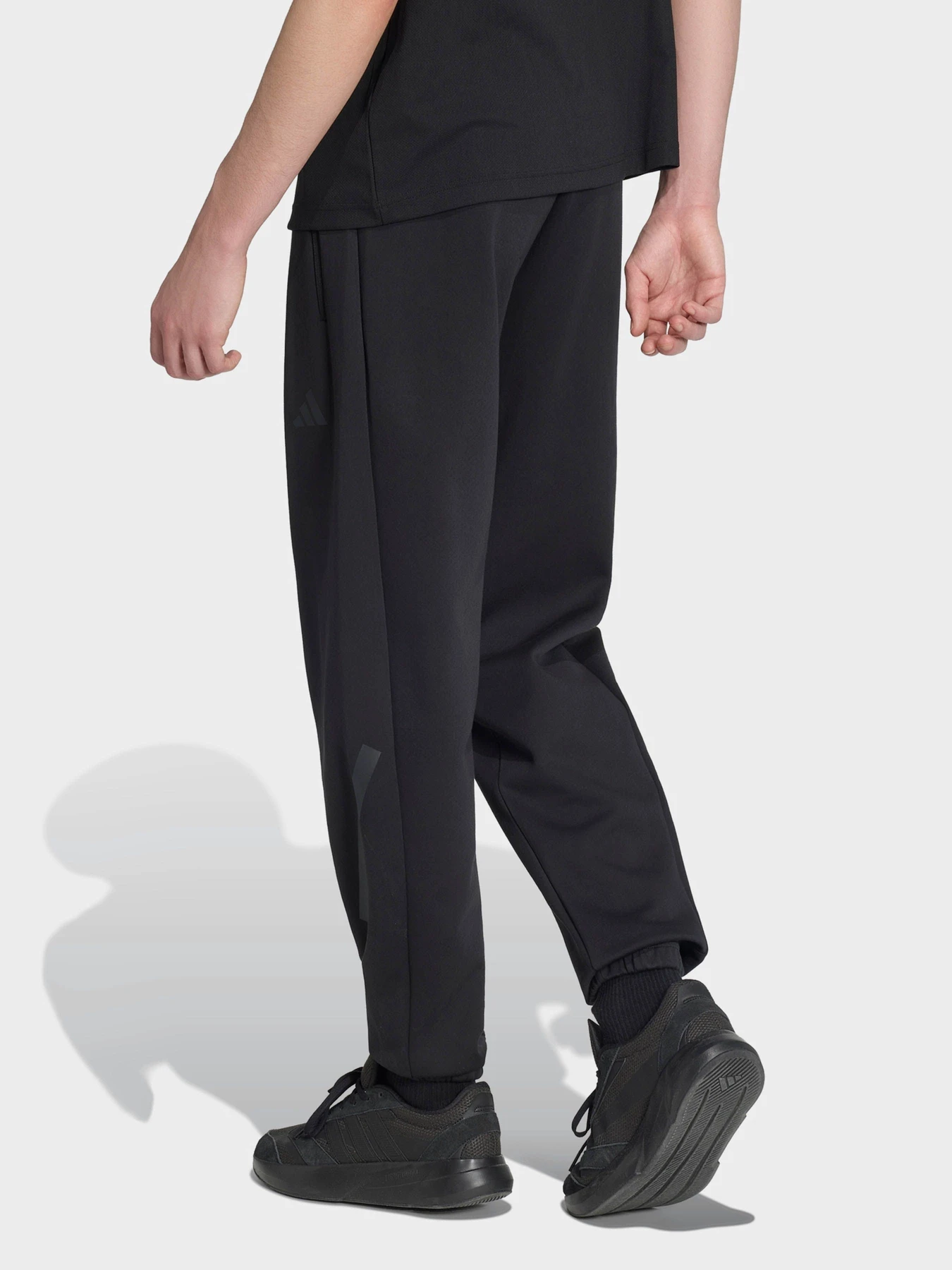 Брюки Adidas Z.N.E. модель KF3808 Брюки Adidas Z.N.E. модель KF3808 Фото