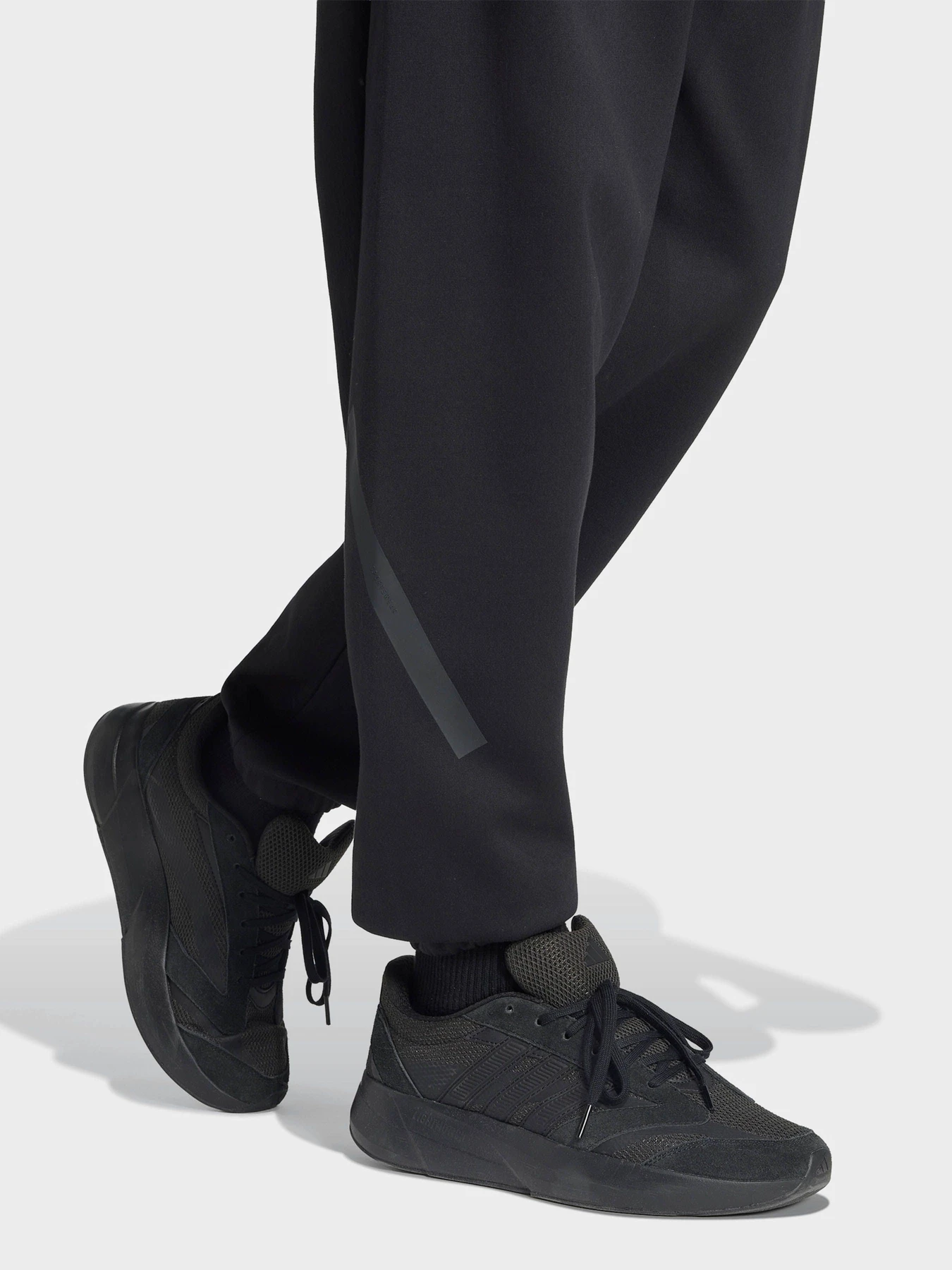 Брюки Adidas Z.N.E. модель KF3808 Брюки Adidas Z.N.E. модель KF3808 Фото