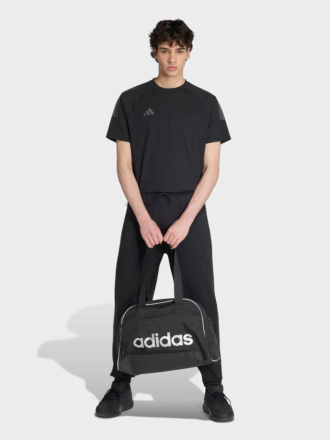 Брюки Adidas Z.N.E. модель KF3808 Брюки Adidas Z.N.E. модель KF3808 Фото