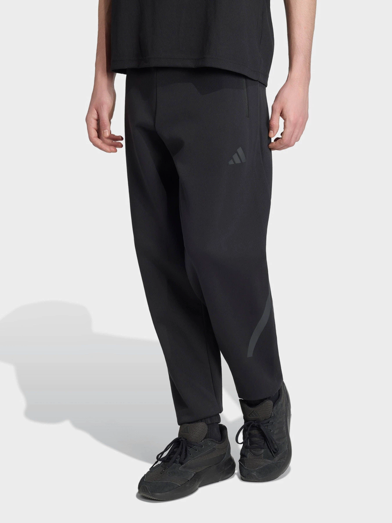 Брюки Adidas Z.N.E. модель KF3808 Брюки Adidas Z.N.E. модель KF3808 Фото