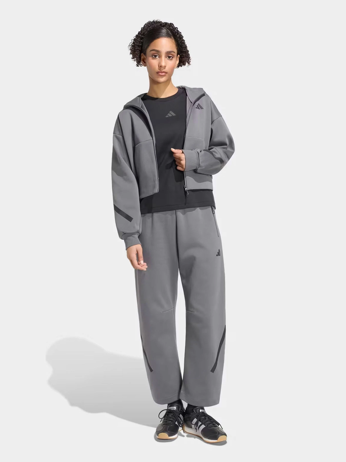 Футболки і поло Adidas Z.N.E. модель KF6357 Футболки і поло Adidas Z.N.E. модель KF6357 Фото