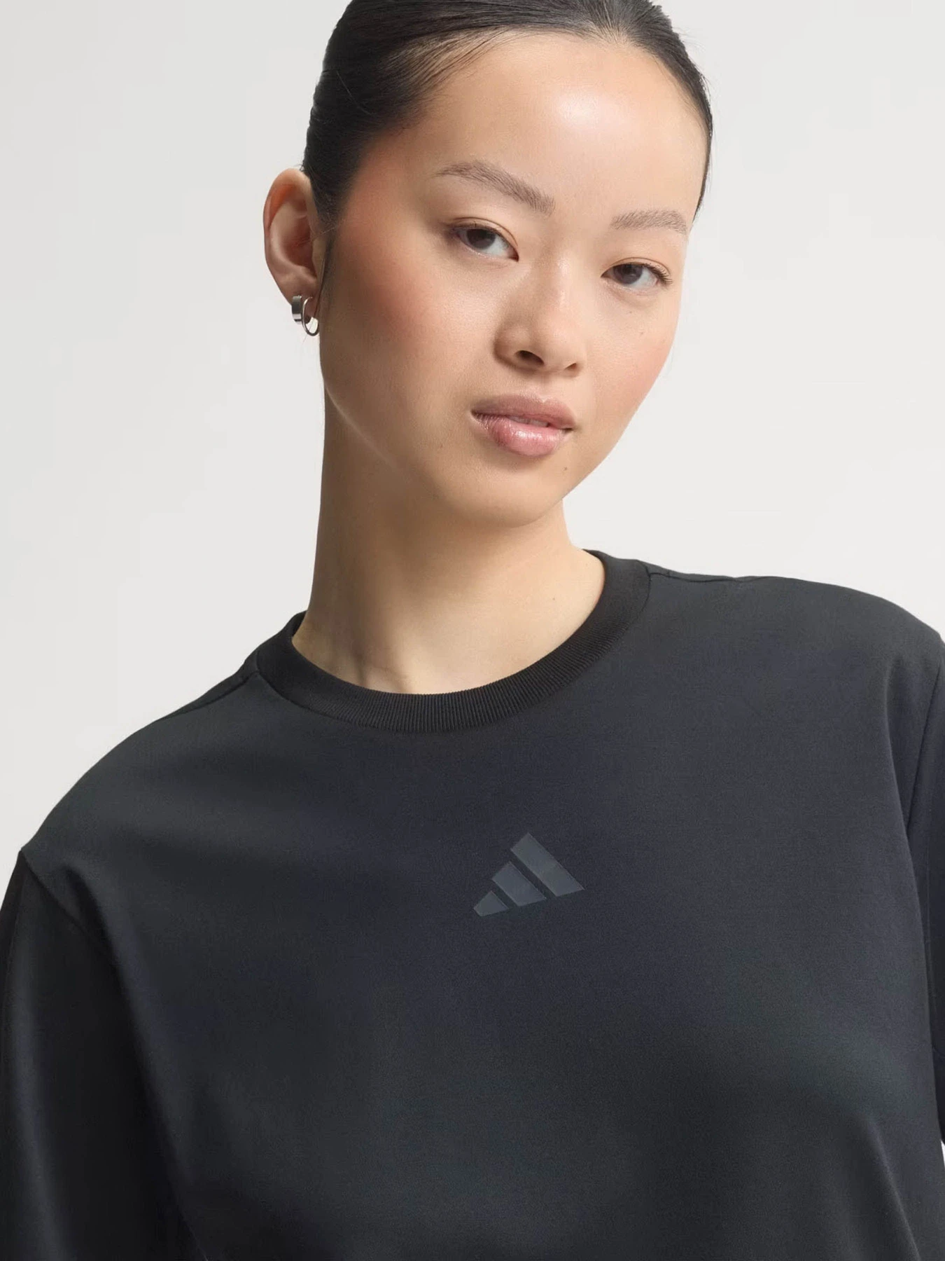 Футболки і поло Adidas Z.N.E. модель KF6357 Футболки і поло Adidas Z.N.E. модель KF6357 Фото