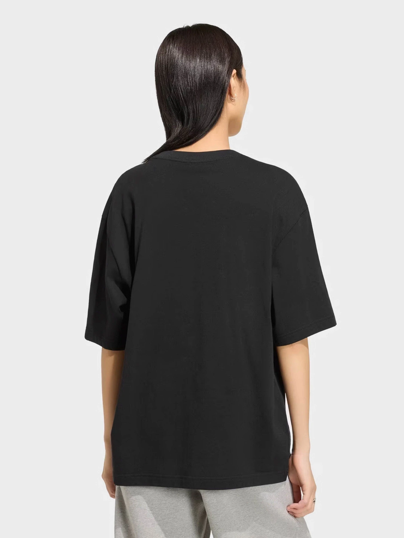 Футболки и поло Adidas ESSENTIALS модель KR3595 Футболки и поло Adidas ESSENTIALS модель KR3595 Фото