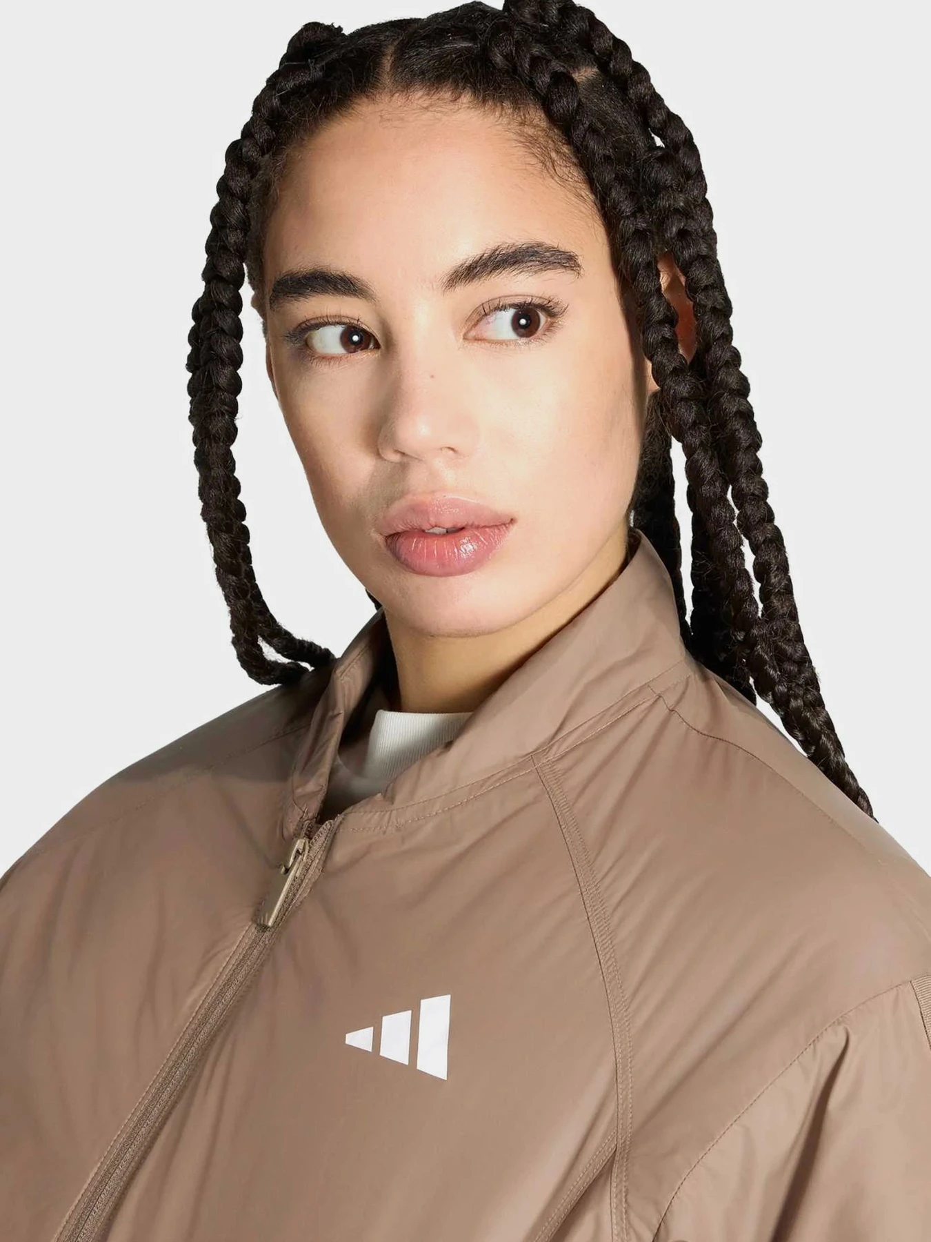 Куртки и дубленки Adidas ESSENTIALS модель KS7711 Куртки и дубленки Adidas ESSENTIALS модель KS7711 Фото