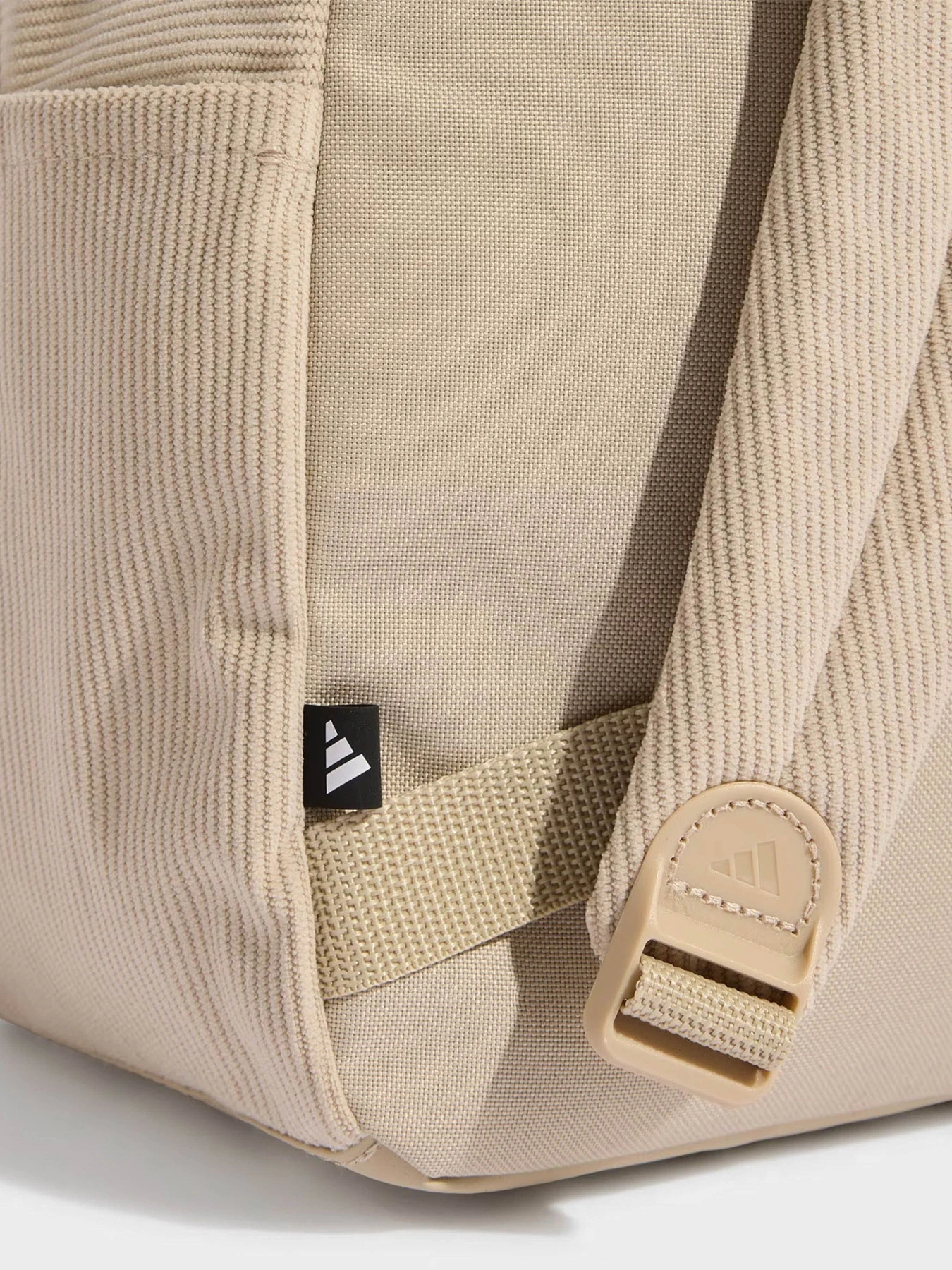 Рюкзаки Adidas ESSENTIALS 27,4L модель KH4601 Фото