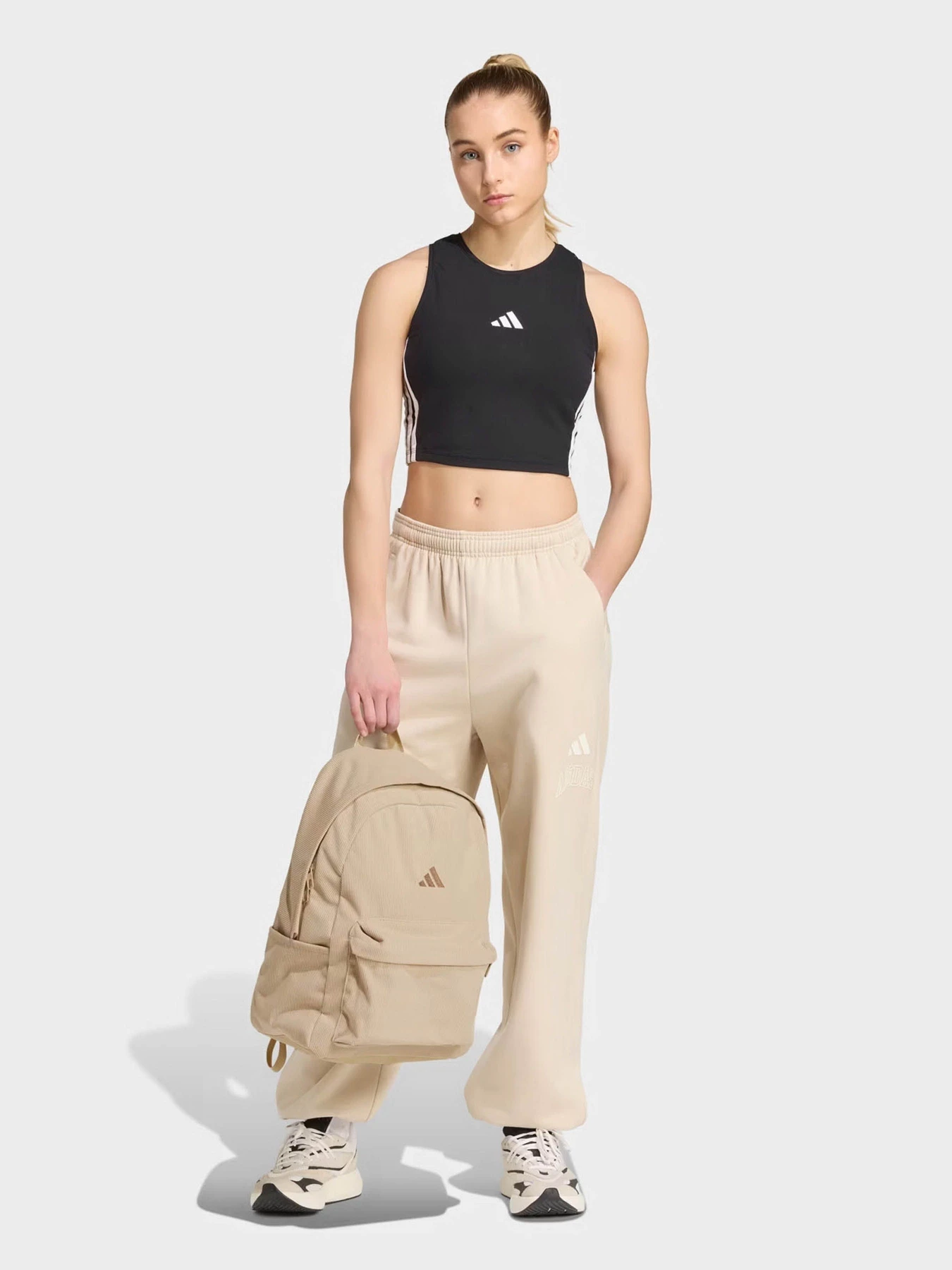Рюкзаки Adidas ESSENTIALS 27,4L модель KH4601 Фото