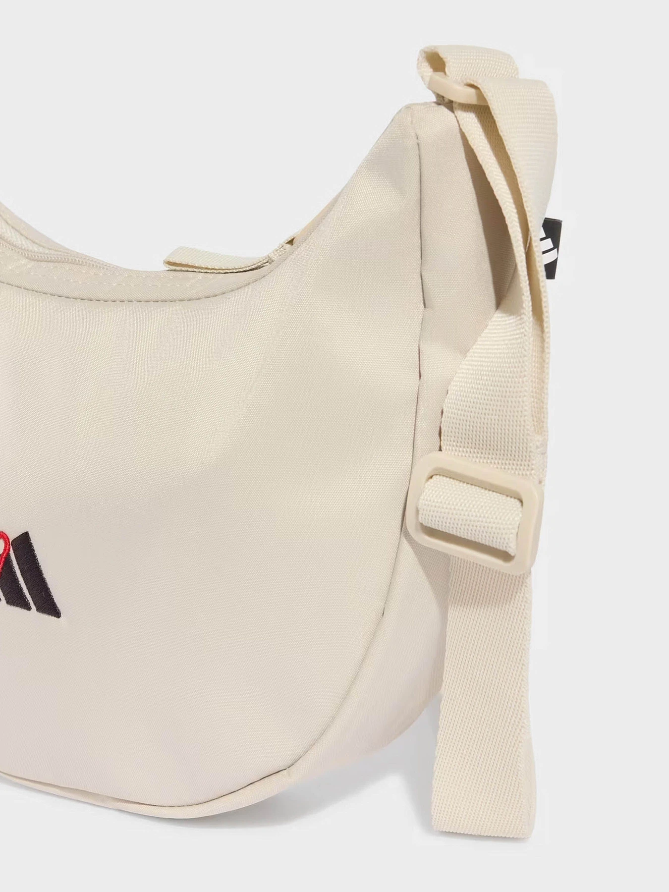 Сумки Adidas GRAPHIC POUCH 2,3L модель KQ5970 Фото
