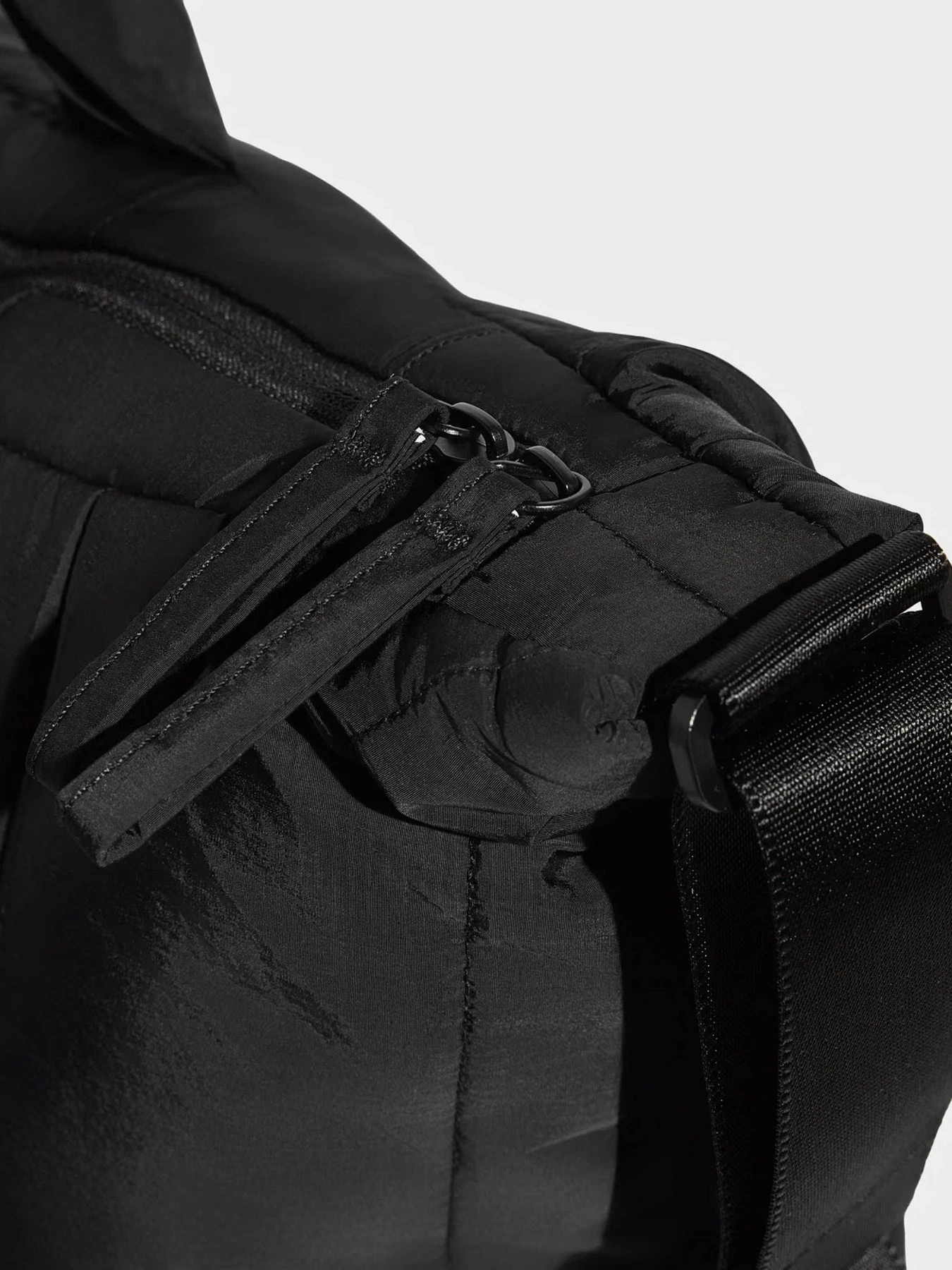 Сумки Adidas WINTERIZED 17,9L модель KT2078 Сумки Adidas WINTERIZED 17,9L модель KT2078 Фото