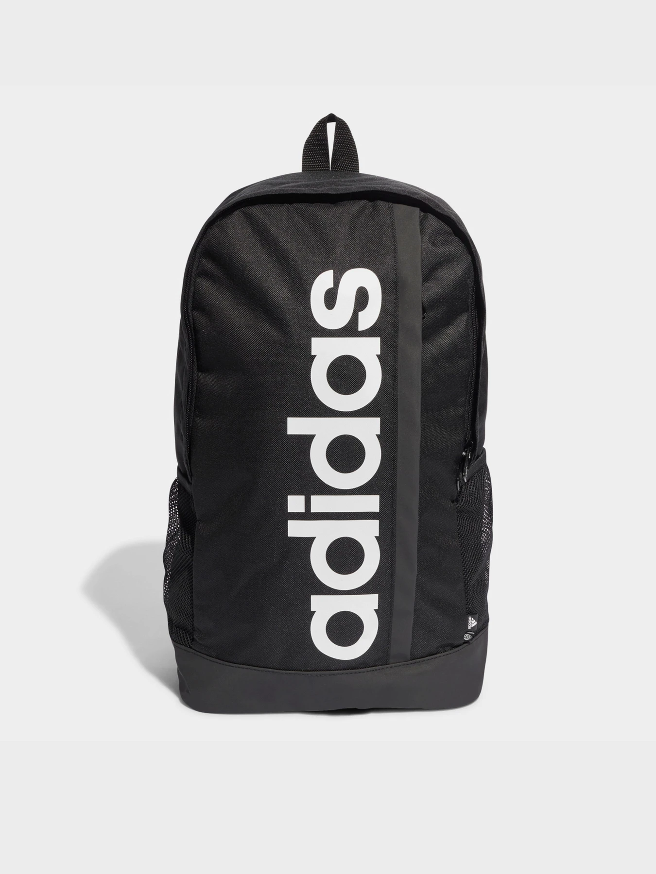 Рюкзаки Adidas LINEAR BP 22,5 L модель HT4746 Рюкзаки Adidas LINEAR BP 22,5 L модель HT4746 Фото