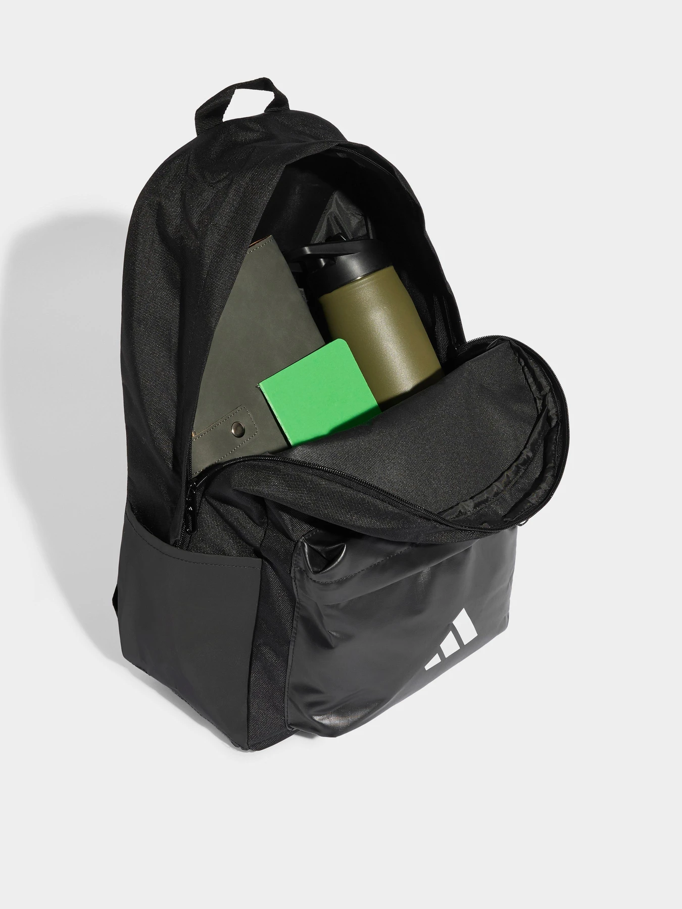 Рюкзаки Adidas CLSC BARS 3S 27,5 L модель JD9563 Рюкзаки Adidas CLSC BARS 3S 27,5 L модель JD9563 Фото