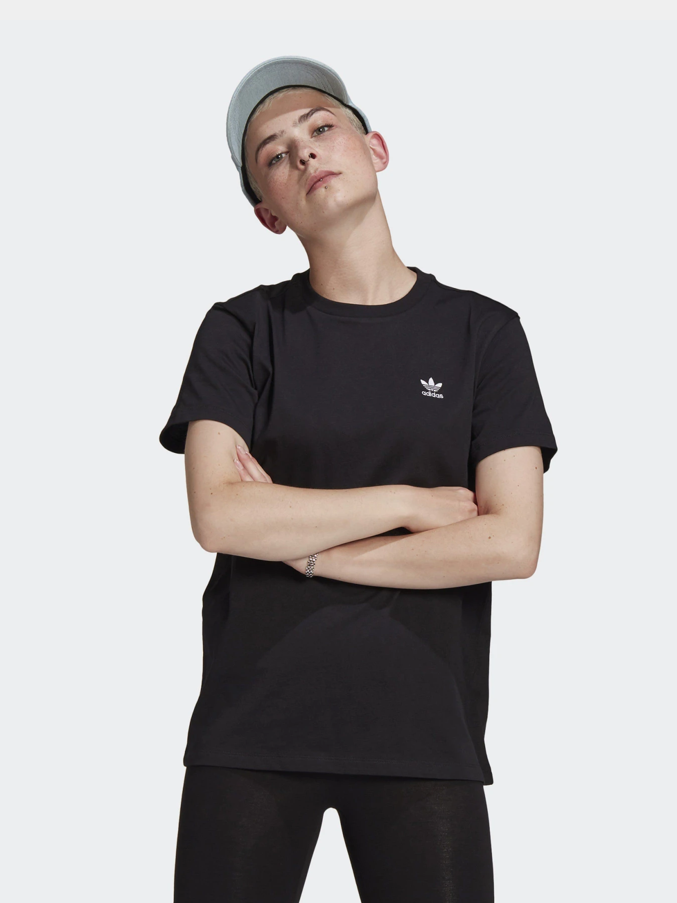 Футболки і поло Adidas LOUNGEWEAR ADICOLOR CLASSICS LOOSE модель GN2919 Футболки і поло Adidas LOUNGEWEAR ADICOLOR CLASSICS LOOSE модель GN2919 Фото