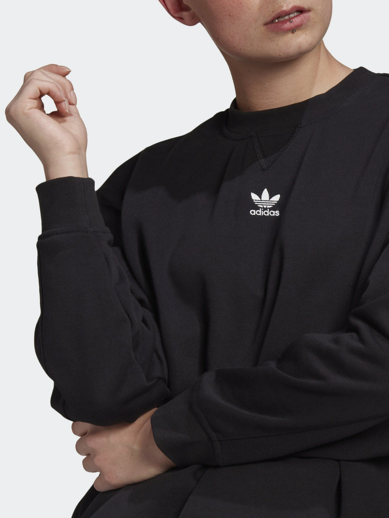 Худі та світшоти Adidas ADICOLOR ESSENTIALS модель GN4770 Худі та світшоти Adidas ADICOLOR ESSENTIALS модель GN4770 Фото