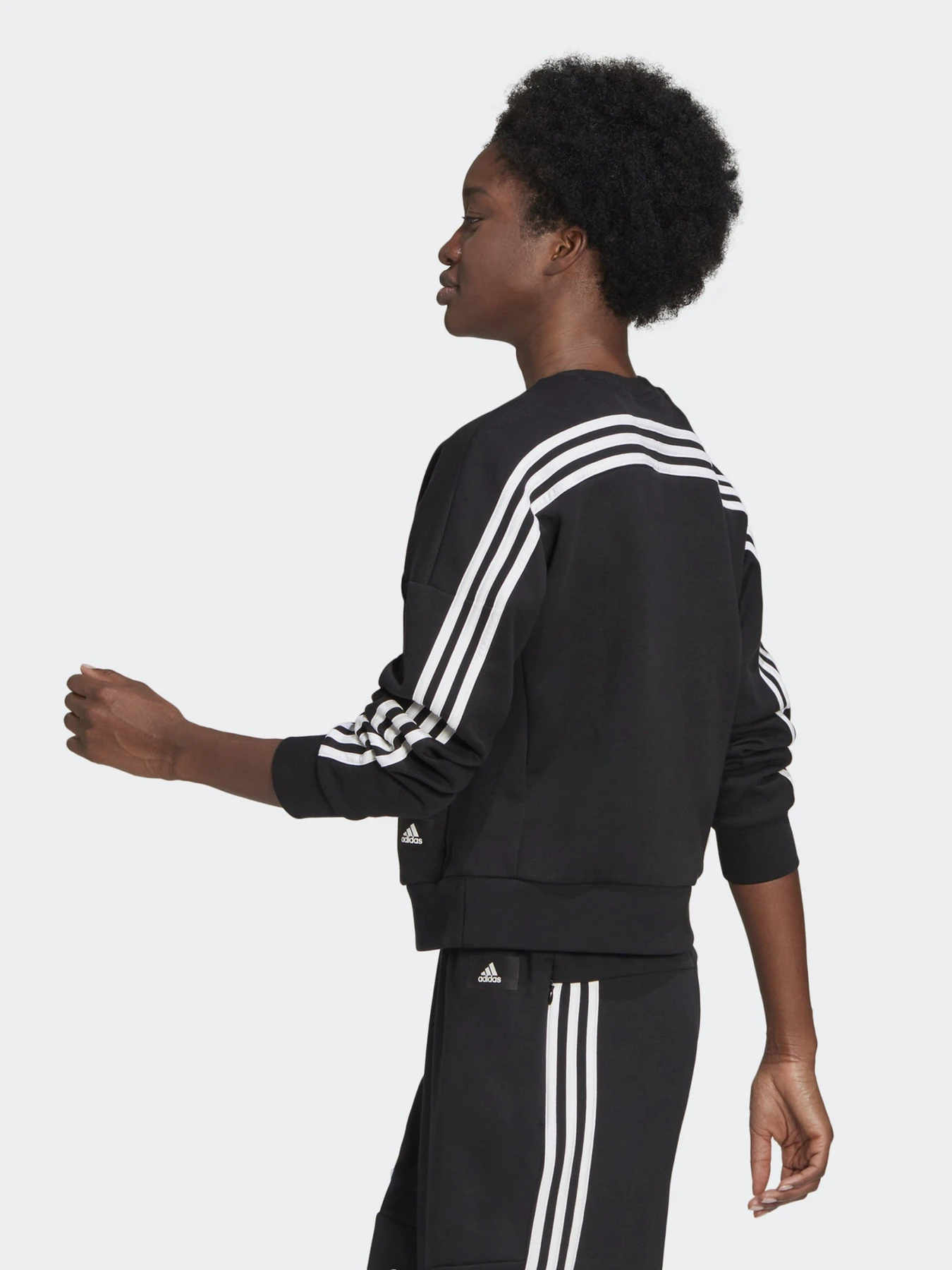 Худи и свитшоты Adidas Sportswear Wrapped 3-Stripes модель GL0343 Фото