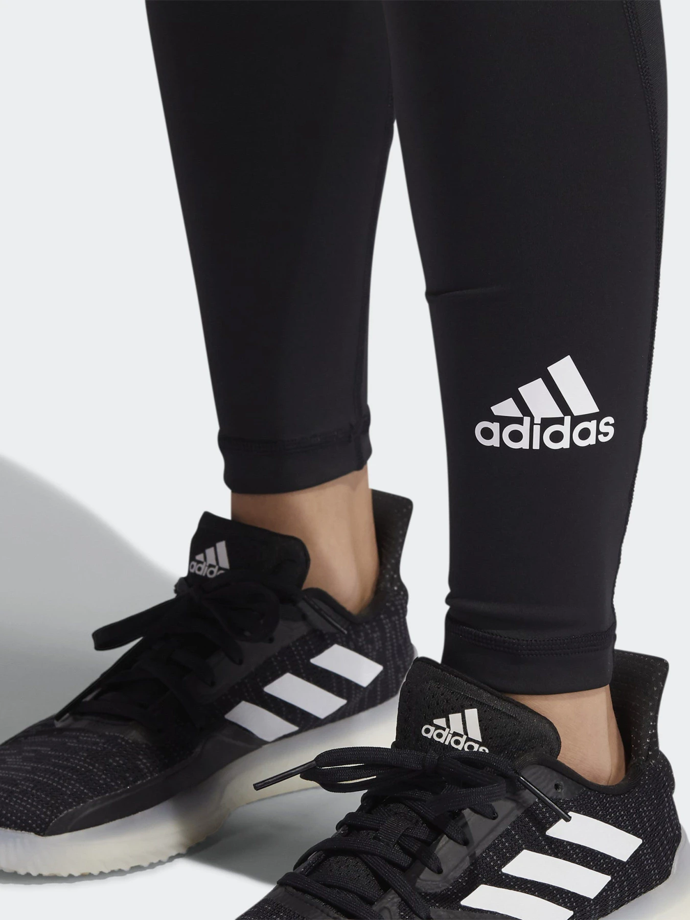 Брюки Adidas TECHFIT 3-STRIPES модель GL0685 Брюки Adidas TECHFIT 3-STRIPES модель GL0685 Фото