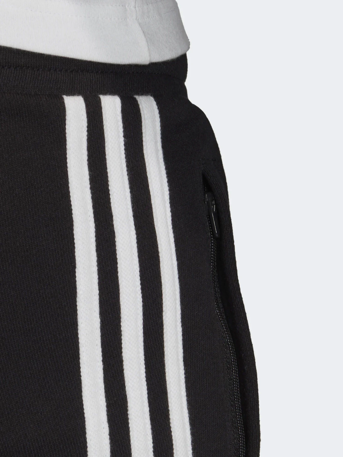 Шорты Adidas 3-Stripes Originals модель DH5798 Шорты Adidas 3-Stripes Originals модель DH5798 Фото