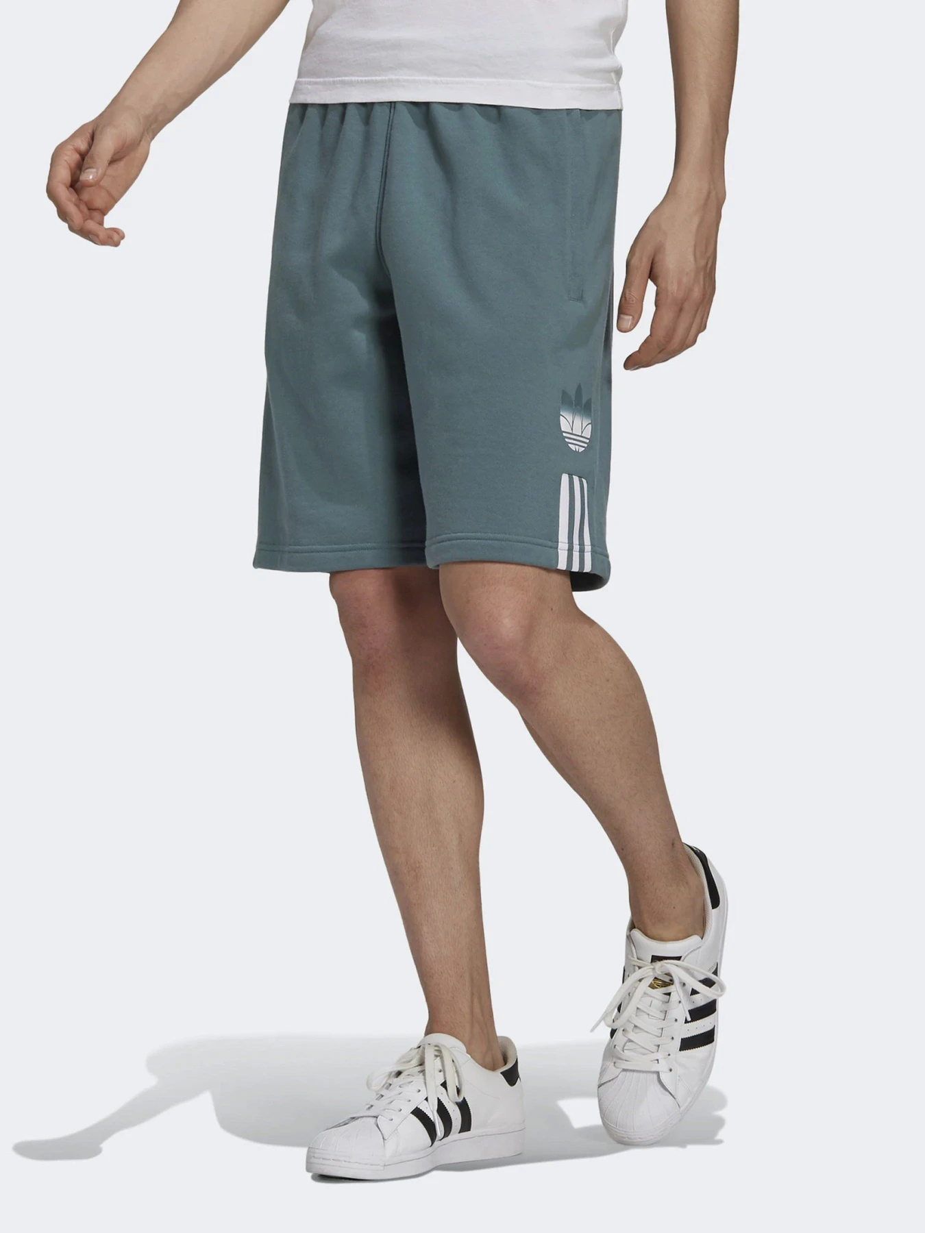 Шорты Adidas Adicolor модель GN3591 Шорты Adidas Adicolor модель GN3591 Фото