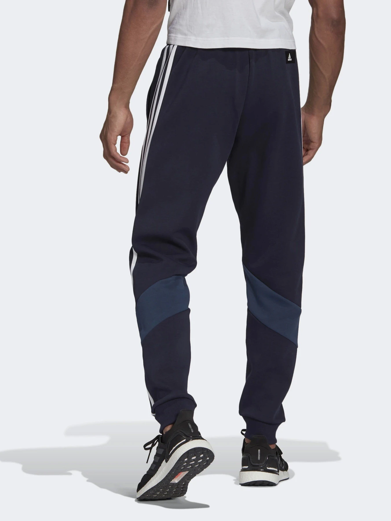 Брюки Adidas SPORTSWEAR 3-STRIPES модель GM6461 Брюки Adidas SPORTSWEAR 3-STRIPES модель GM6461 Фото
