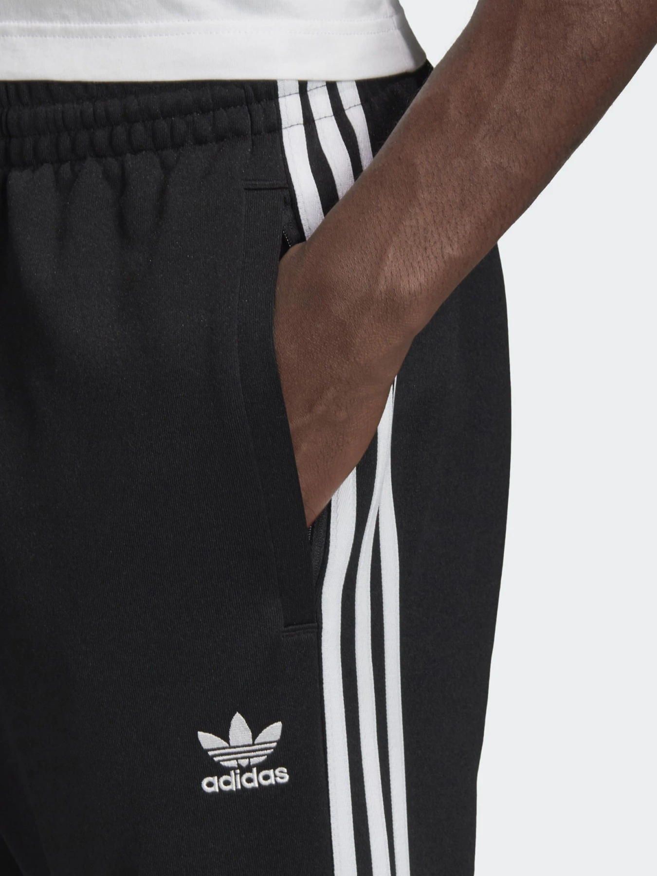 Брюки Adidas Adicolor Classics Primeblue Sst модель GF0210 Брюки Adidas Adicolor Classics Primeblue Sst модель GF0210 Фото
