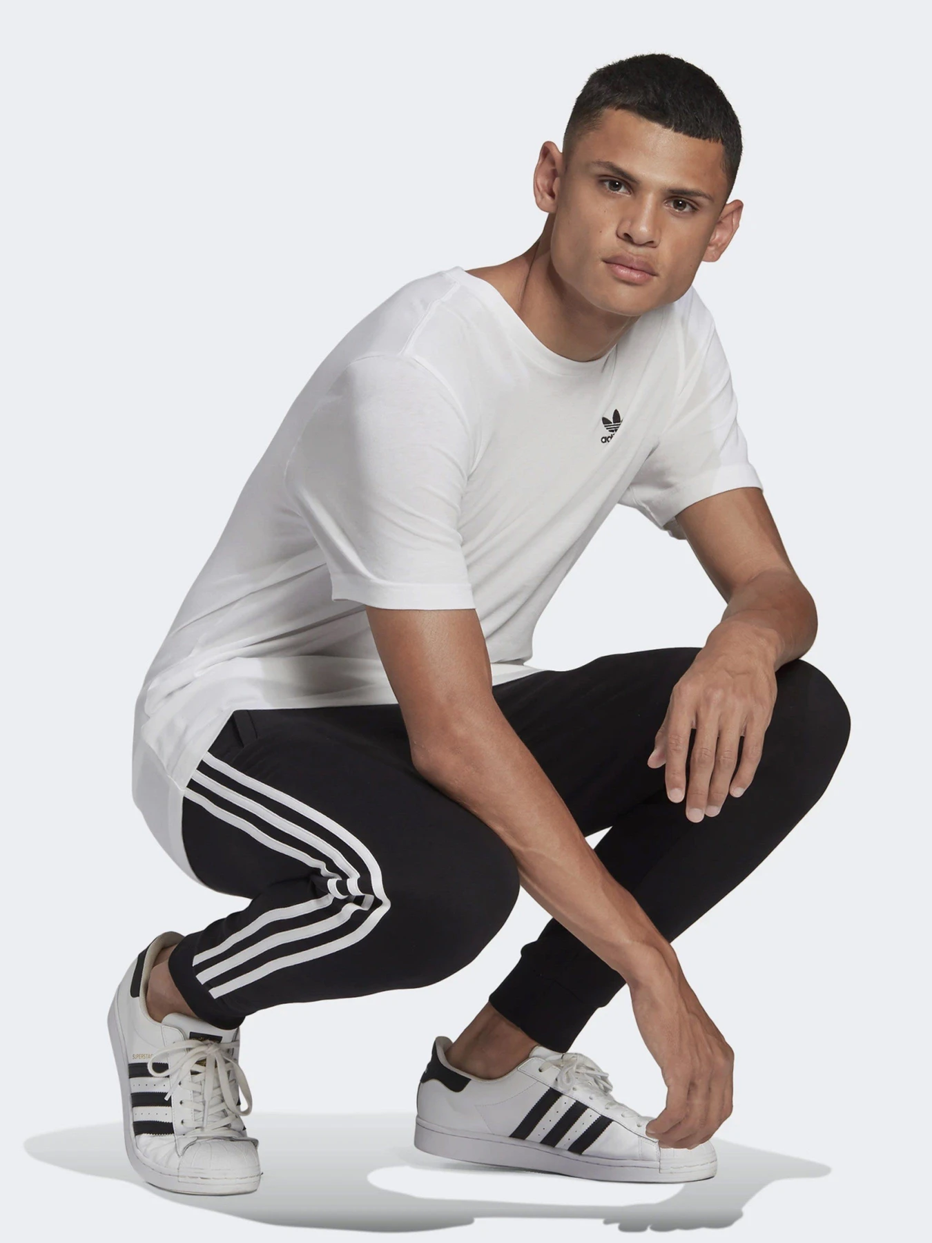 Брюки Adidas Adicolor Classics 3-Stripes модель GN3458 Брюки Adidas Adicolor Classics 3-Stripes модель GN3458 Фото