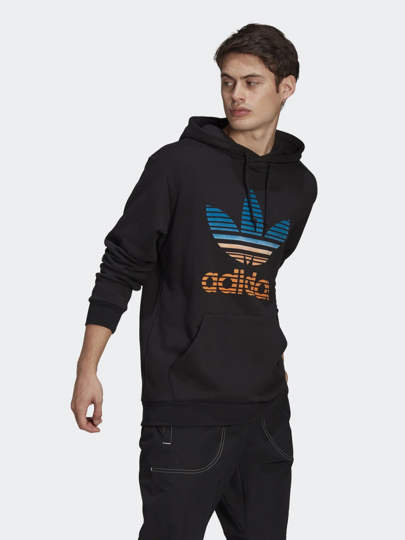 Худи и свитшоты Adidas TREFOIL OMBRÉ модель GP0158 Фото
