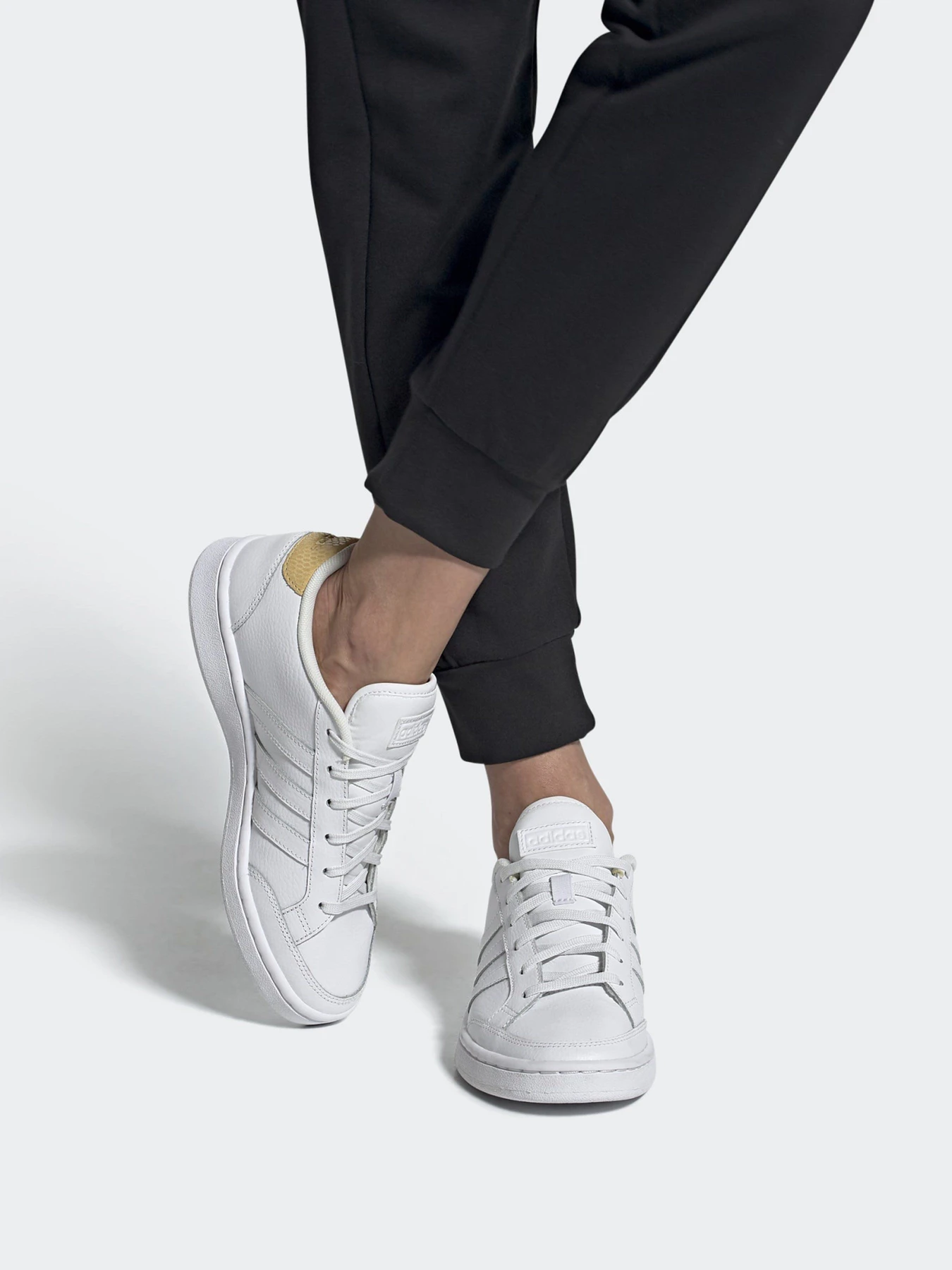 Кеди Adidas GRAND COURT SE модель FW3301 Фото