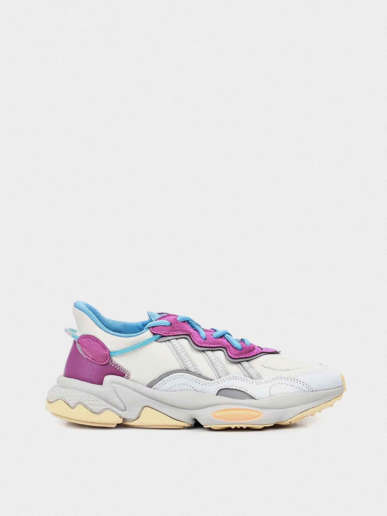 Кроссовки Adidas OZWEEGO модель FX6107 Кроссовки Adidas OZWEEGO модель FX6107 Фото