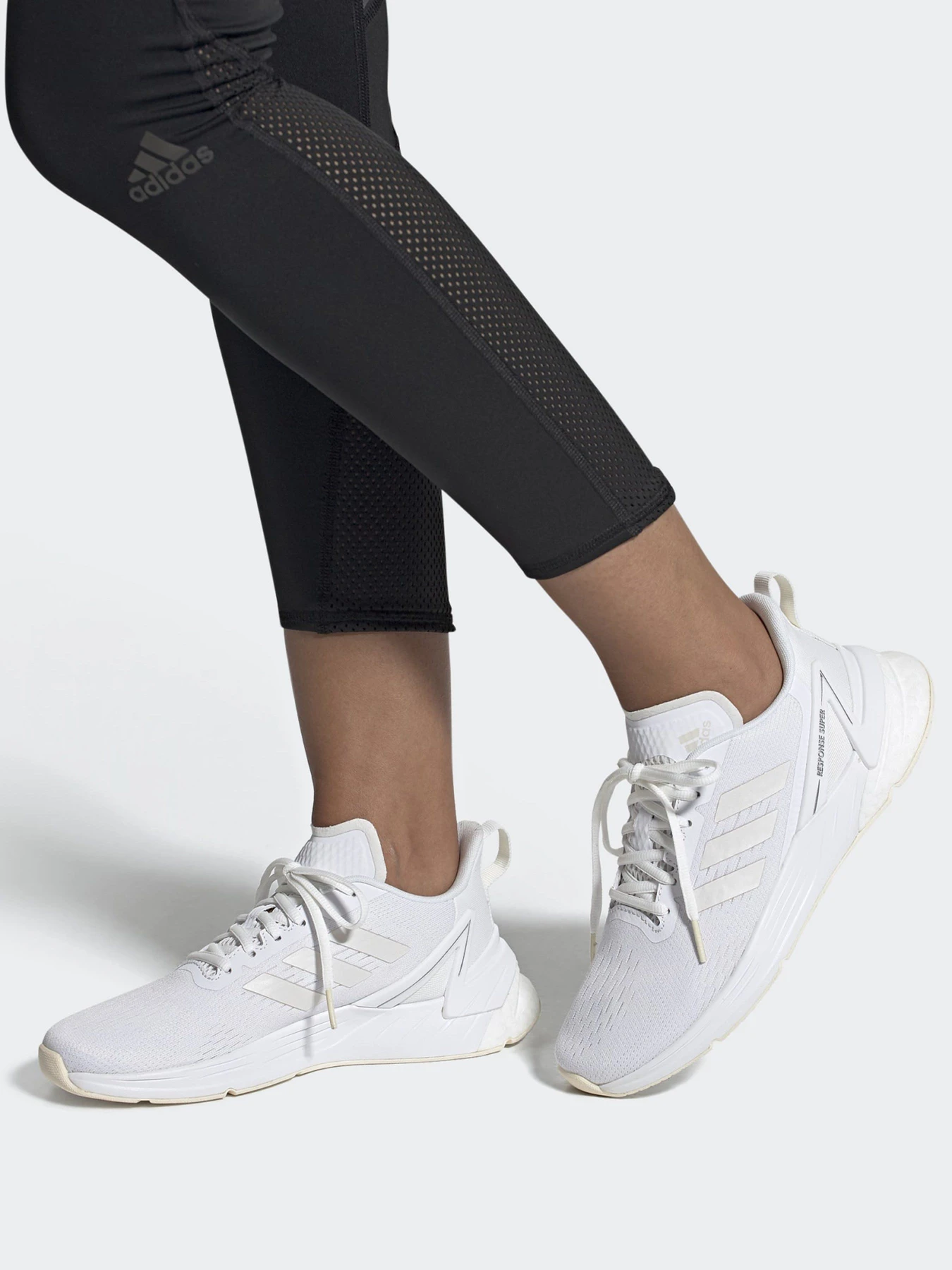 Кросівки Adidas Response Super модель FY6490 Кросівки Adidas Response Super модель FY6490 Фото