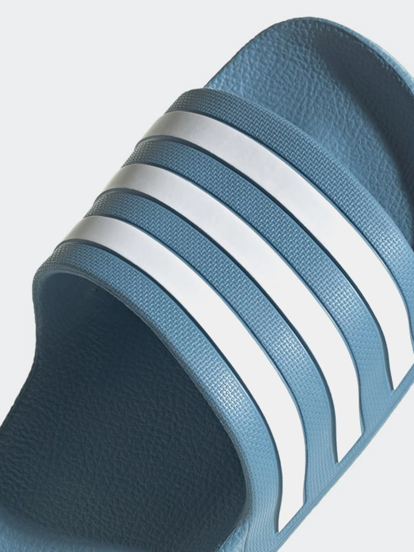 Шлёпанцы Adidas ADILETTE AQUA модель FY8100 Шлёпанцы Adidas ADILETTE AQUA модель FY8100 Фото