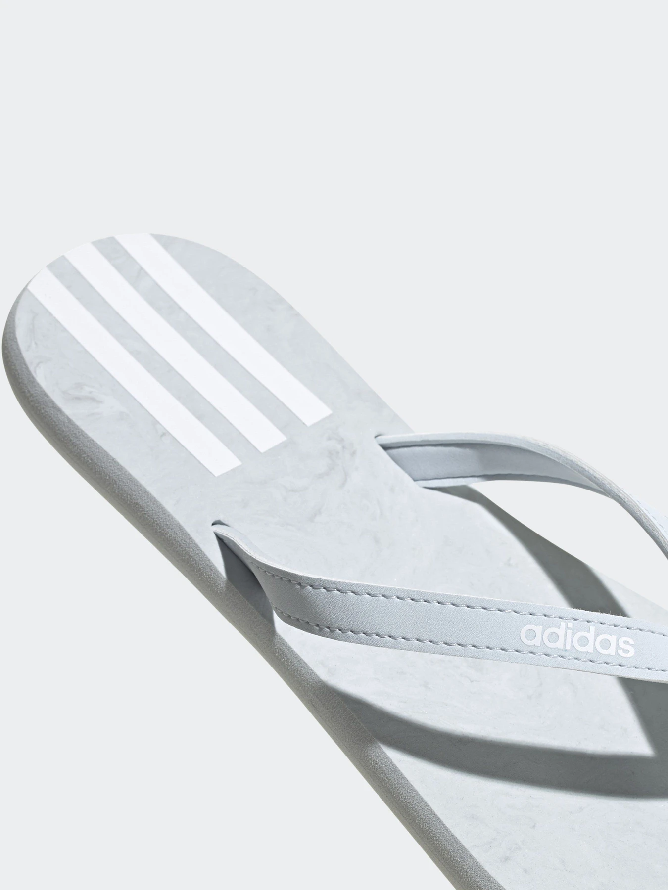 Шлёпанцы Adidas EEZAY модель FY8115 Шлёпанцы Adidas EEZAY модель FY8115 Фото