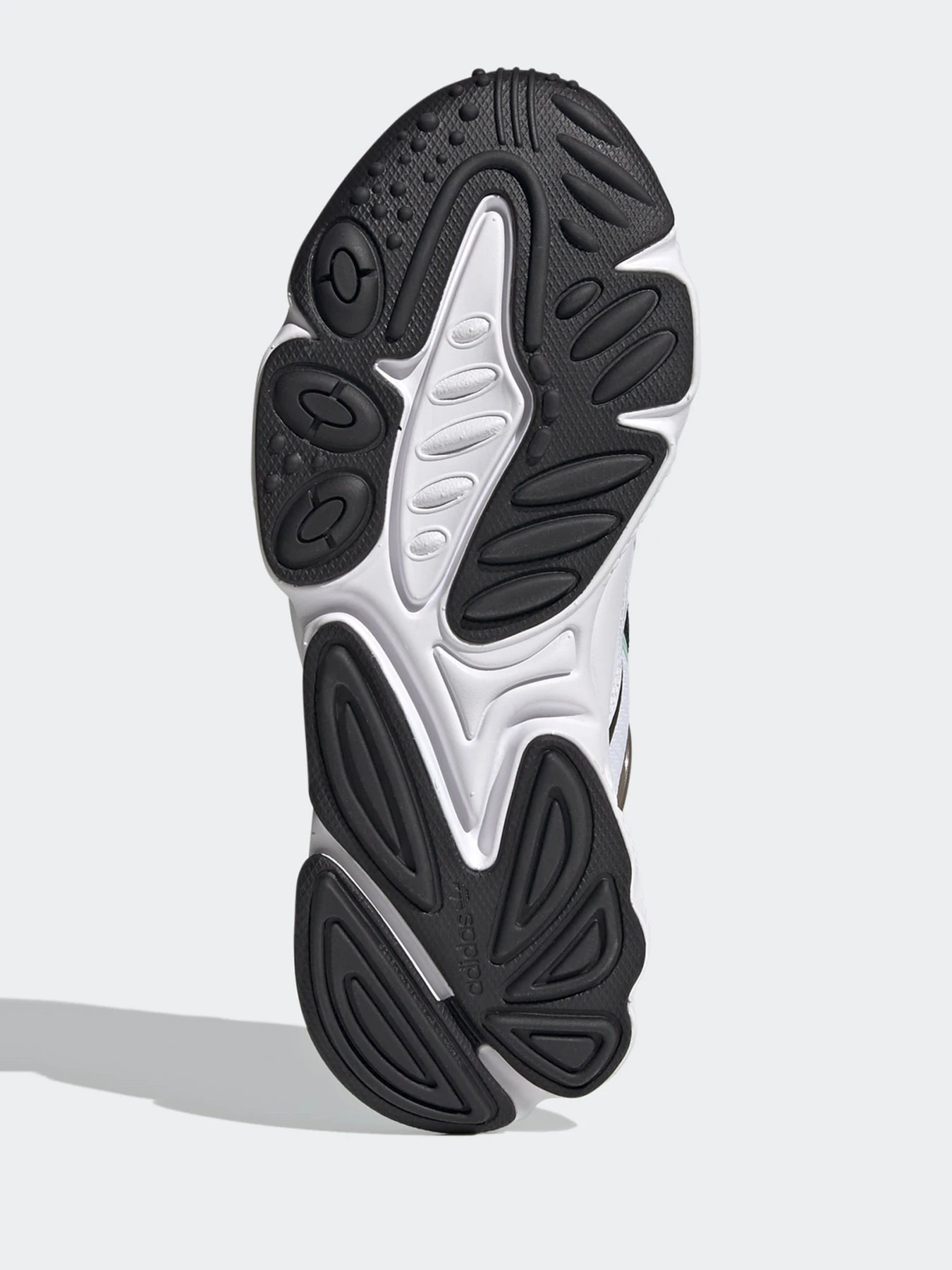 Кроссовки Adidas OZWEEGO модель FZ3779 Фото