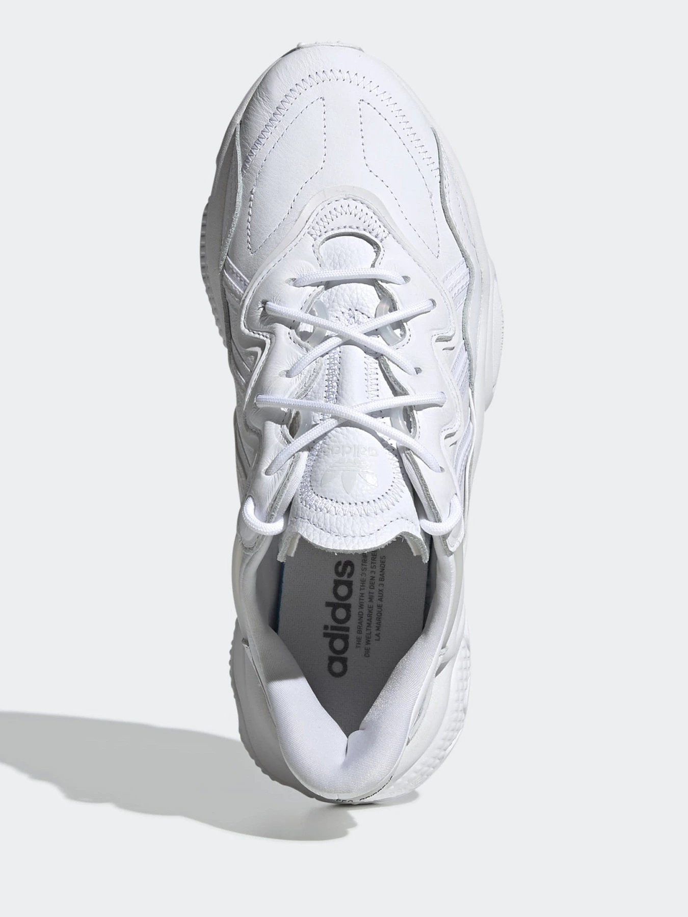 Кроссовки Adidas OZWEEGO модель EE5704 Кроссовки Adidas OZWEEGO модель EE5704 Фото