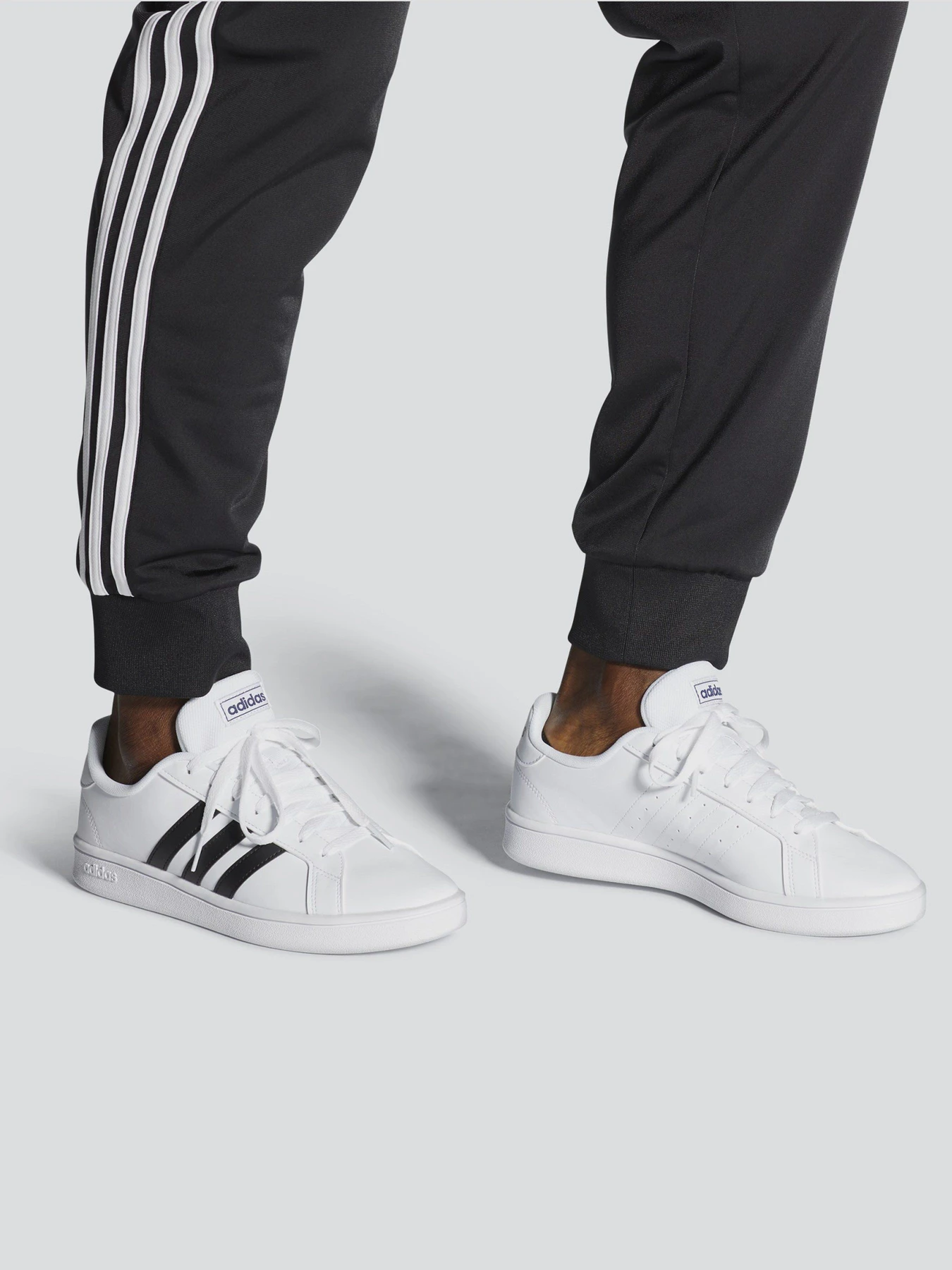 Кеди Adidas GRAND COURT BASE модель EE7904 Кеди Adidas GRAND COURT BASE модель EE7904 Фото