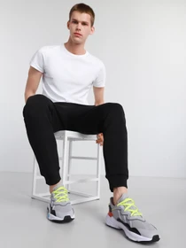 Кроссовки Adidas OZWEEGO модель FX6058 Фото